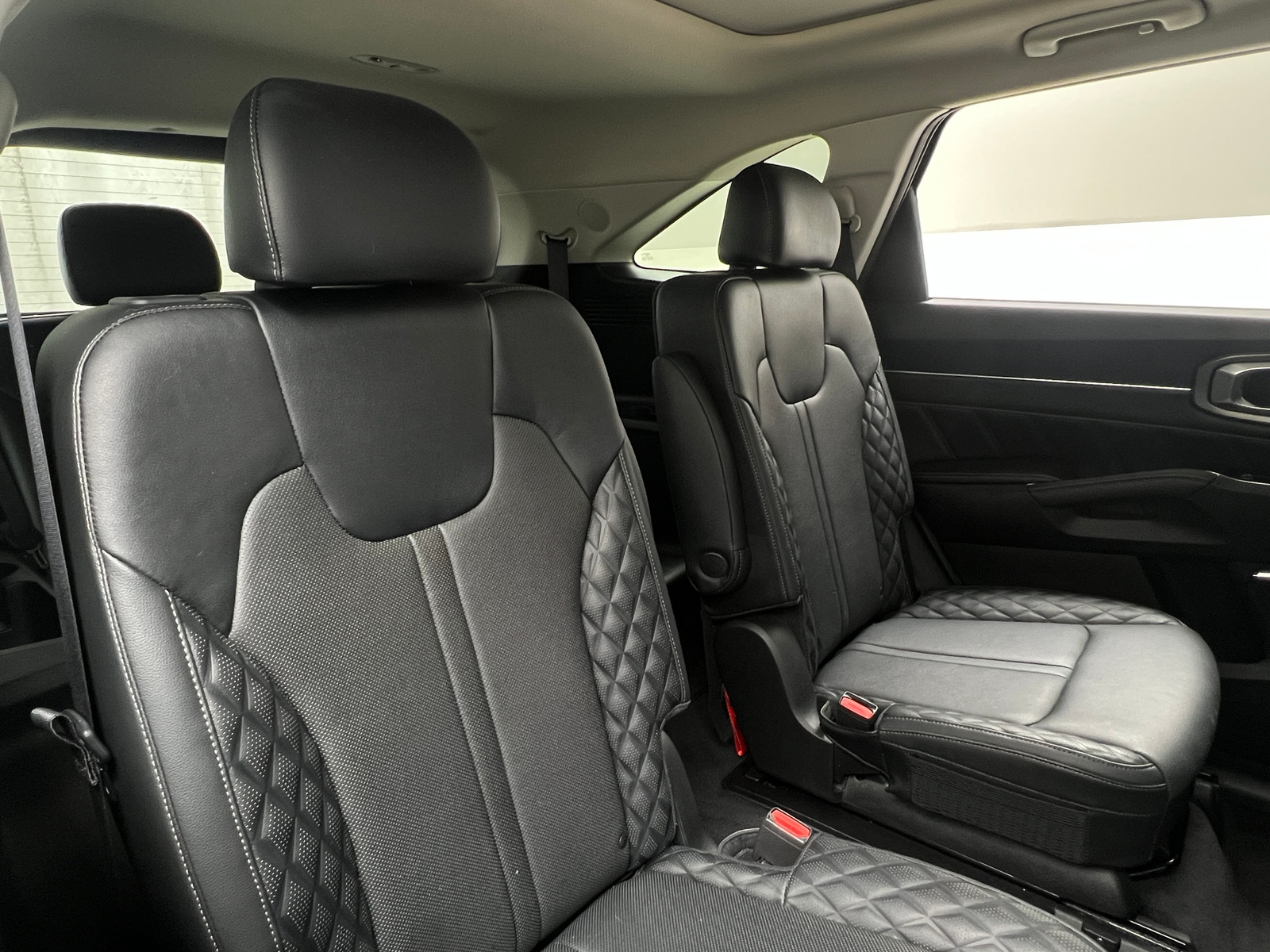 Thumbnail: 2022 Kia Sorento - 5