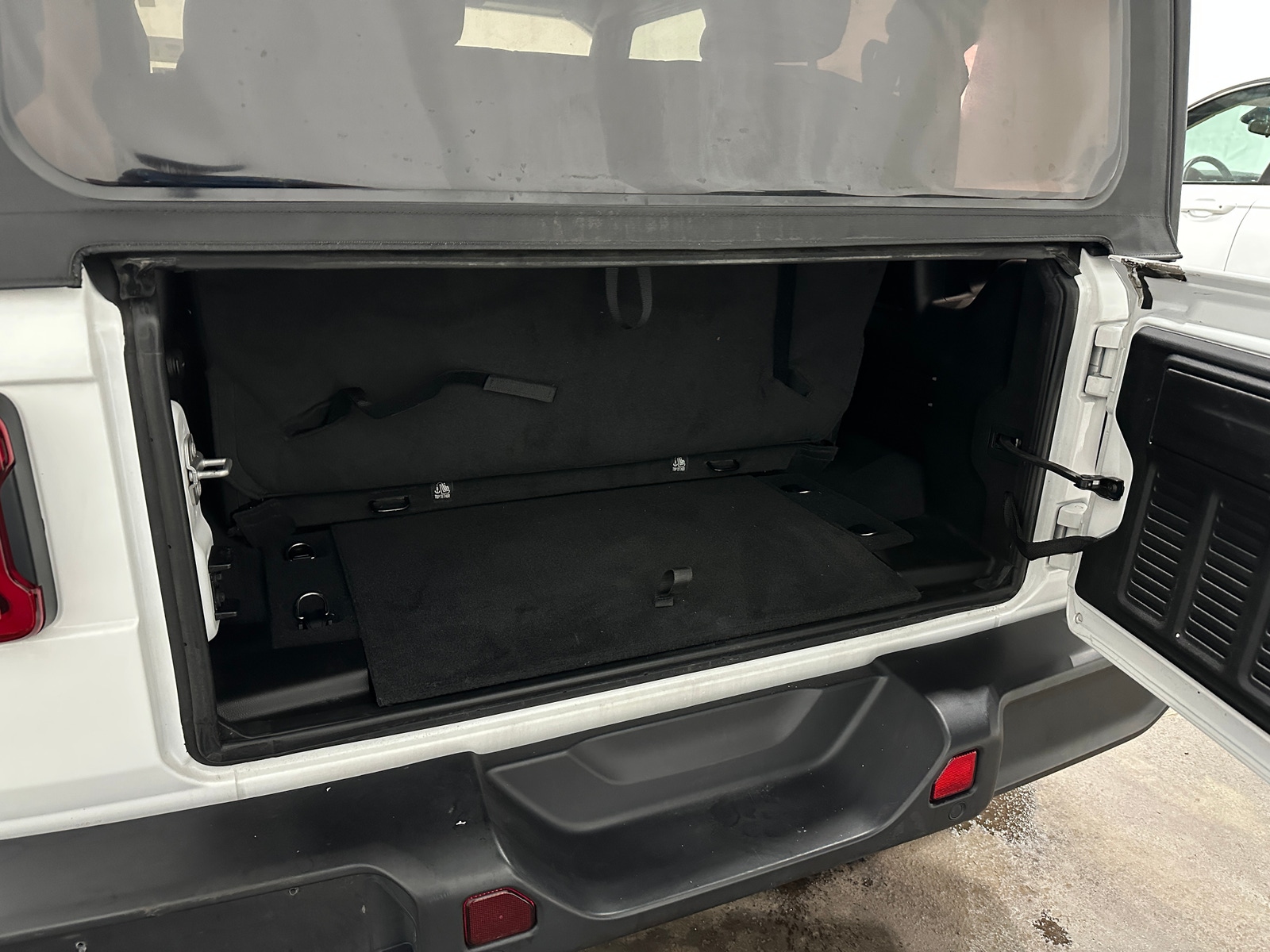 Thumbnail: 2023 Jeep Wrangler - 7