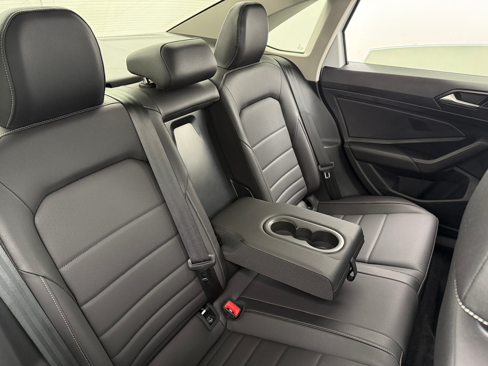 Thumbnail: 2021 Volkswagen Jetta - 6