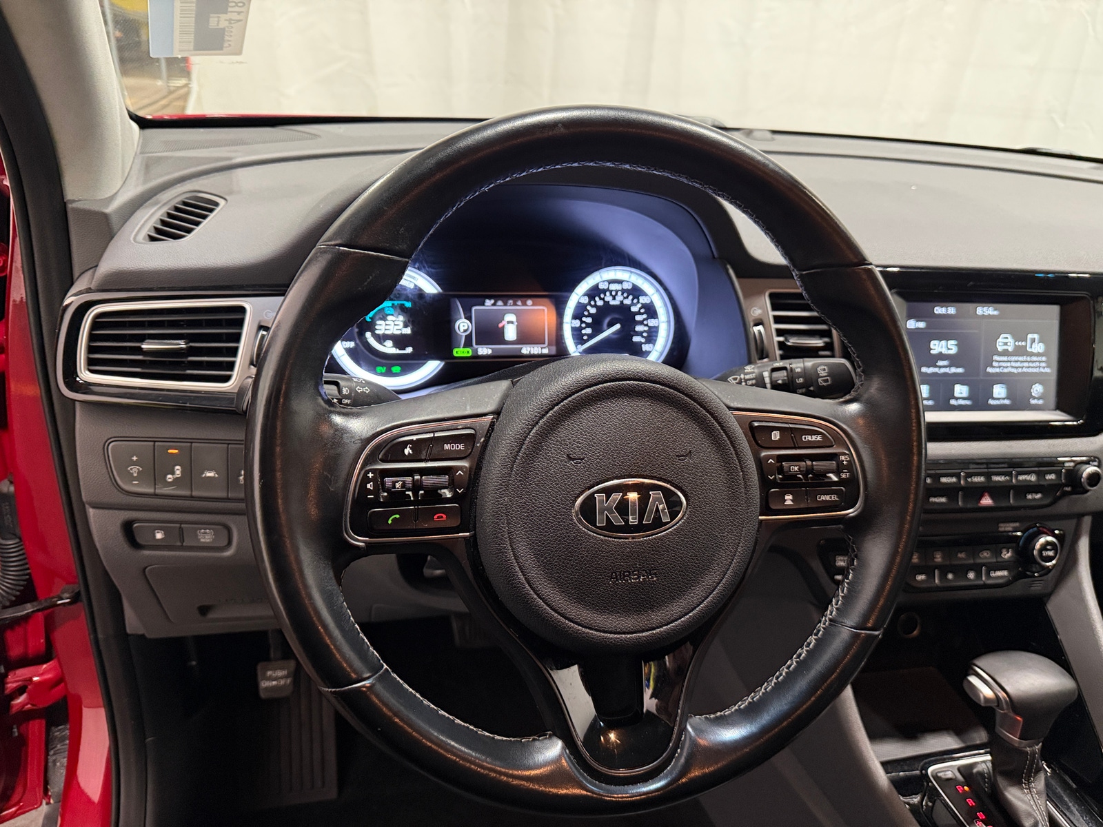 Thumbnail: 2017 Kia Niro - 4