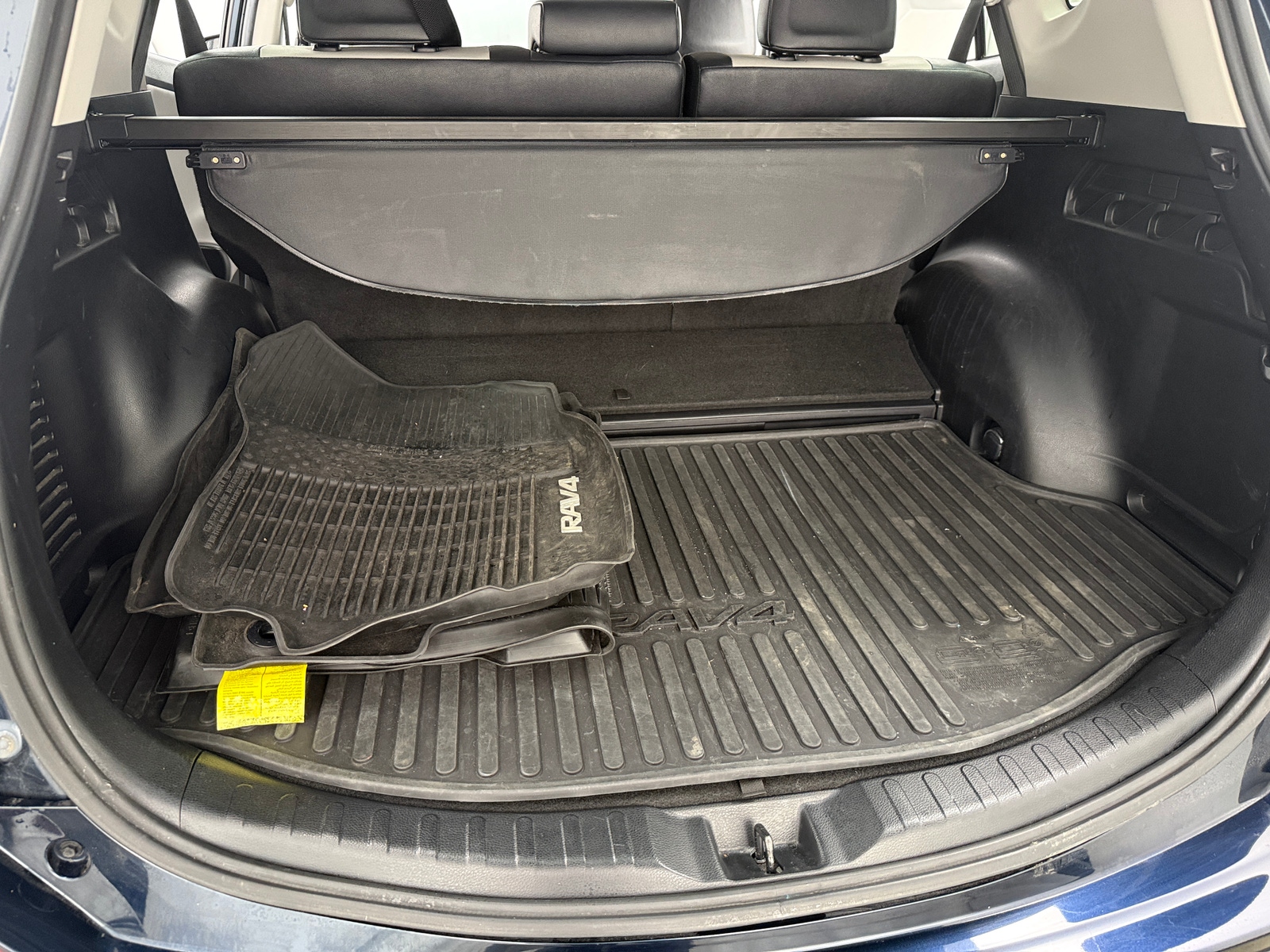 Thumbnail: 2017 Toyota RAV4 - 6