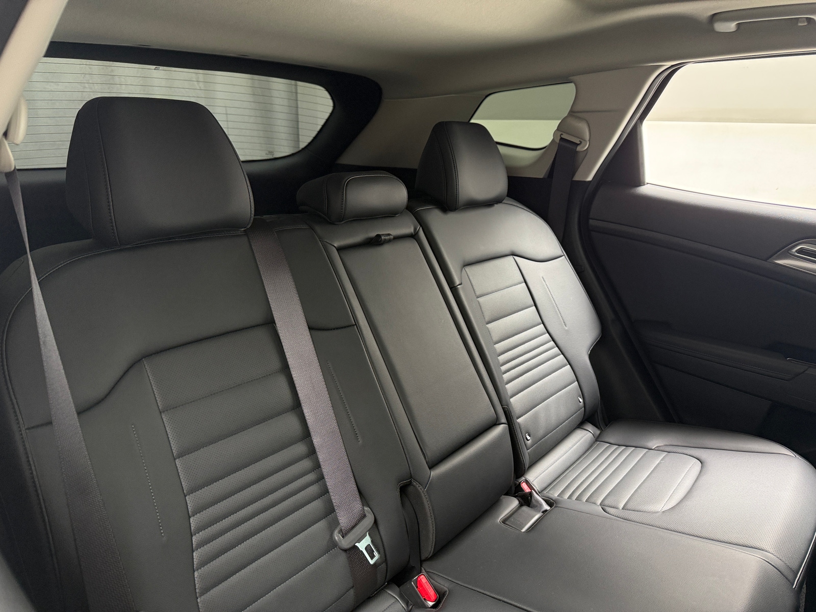 Thumbnail: 2023 Kia Sportage - 5