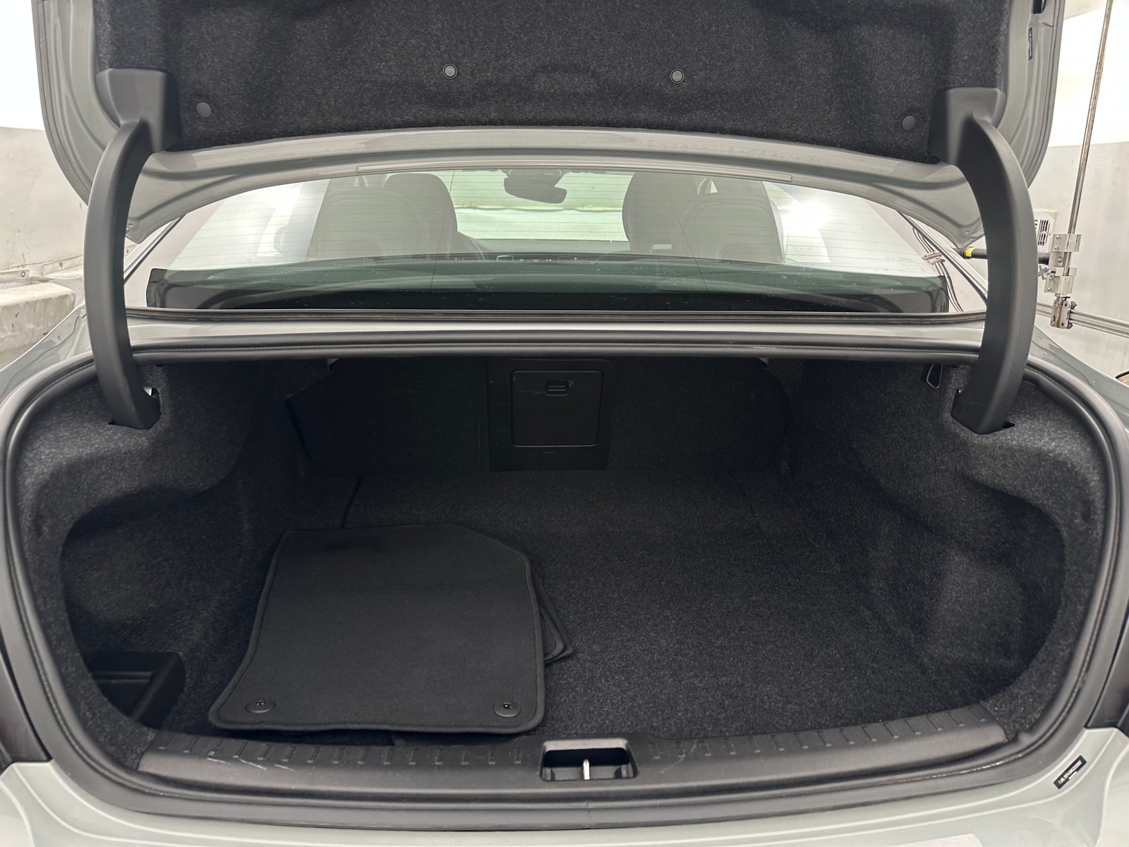 Thumbnail: 2024 Volvo S60 - 7