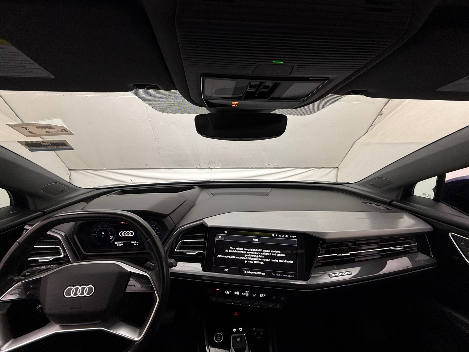 Thumbnail: 2023 Audi Q4 e-tron - 2