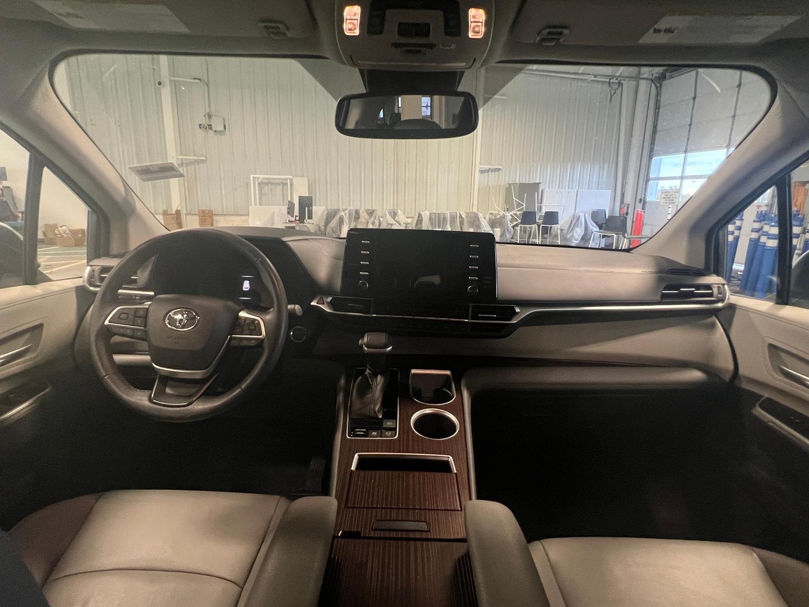 Thumbnail: 2021 Toyota Sienna - 2