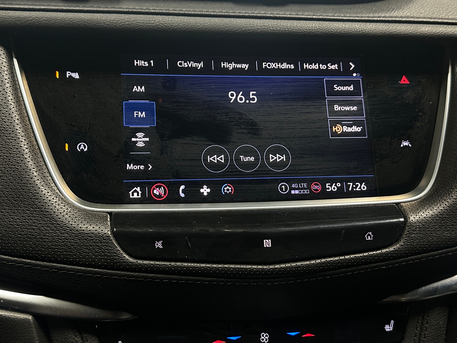 Thumbnail: 2021 Cadillac XT6 - 3