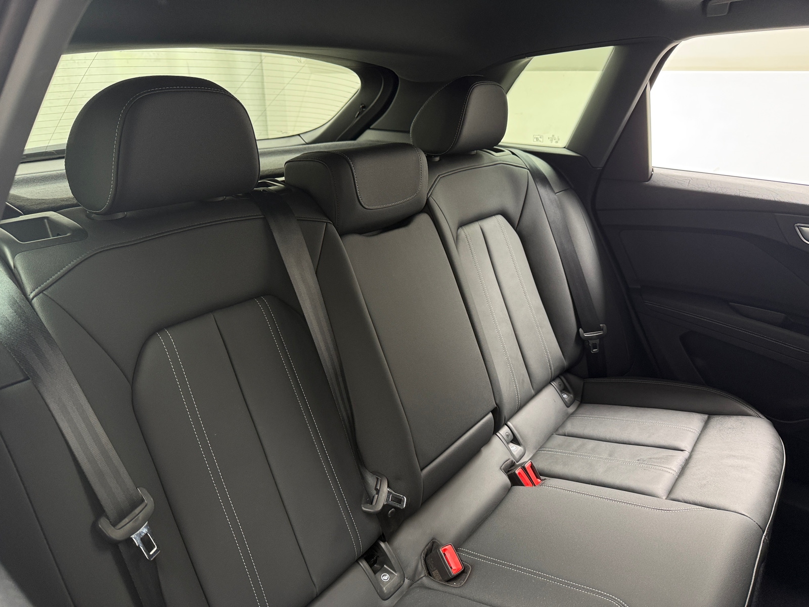 Thumbnail: 2024 Audi Q4 e-tron - 5