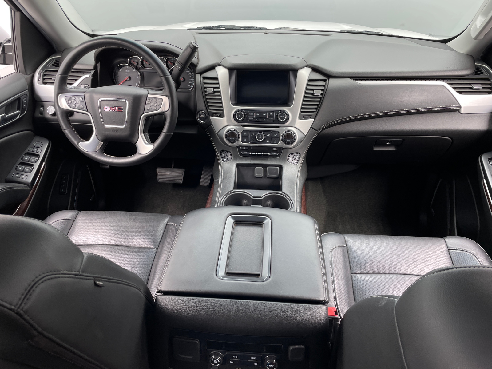 Thumbnail: 2018 GMC Yukon XL - 2