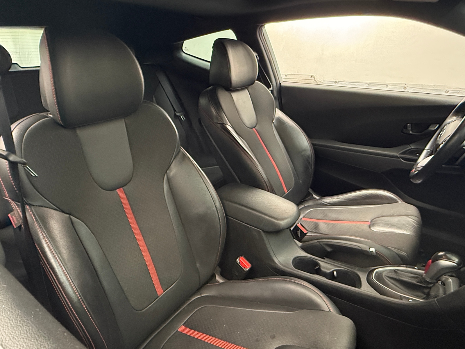 Thumbnail: 2020 Hyundai Veloster - 2