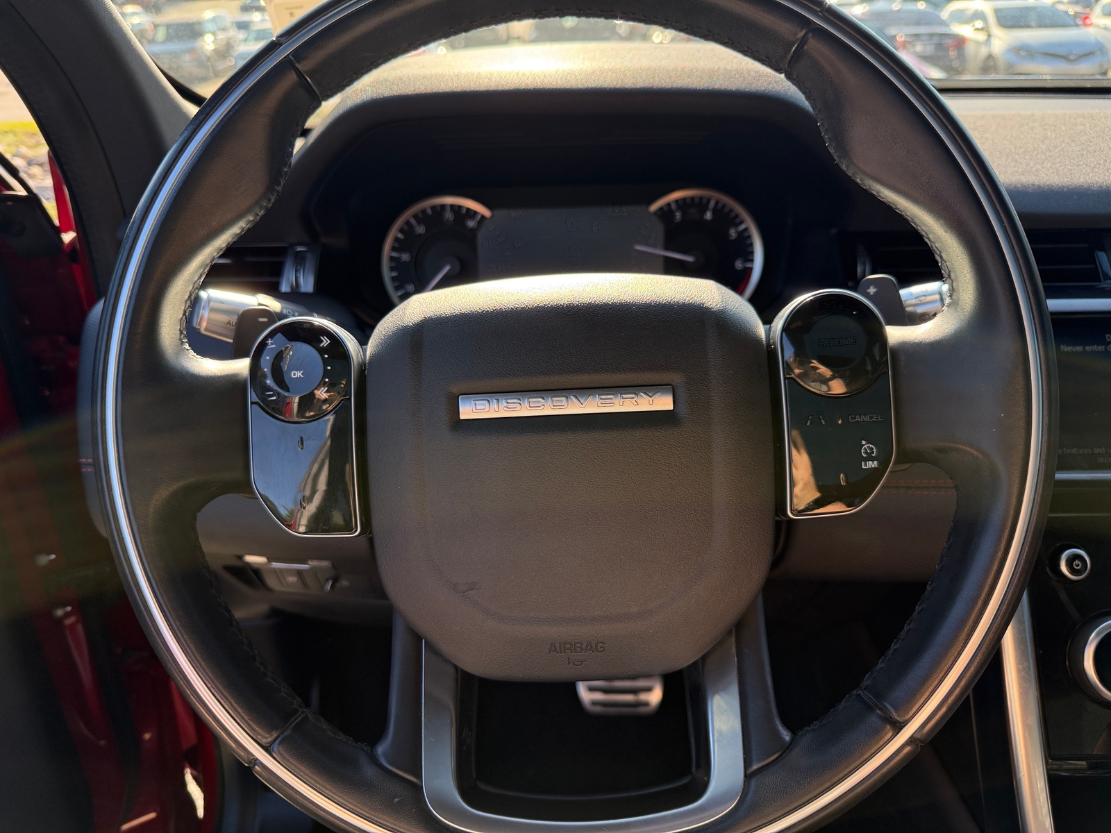 Thumbnail: 2020 Land Rover Discovery Sport - 4