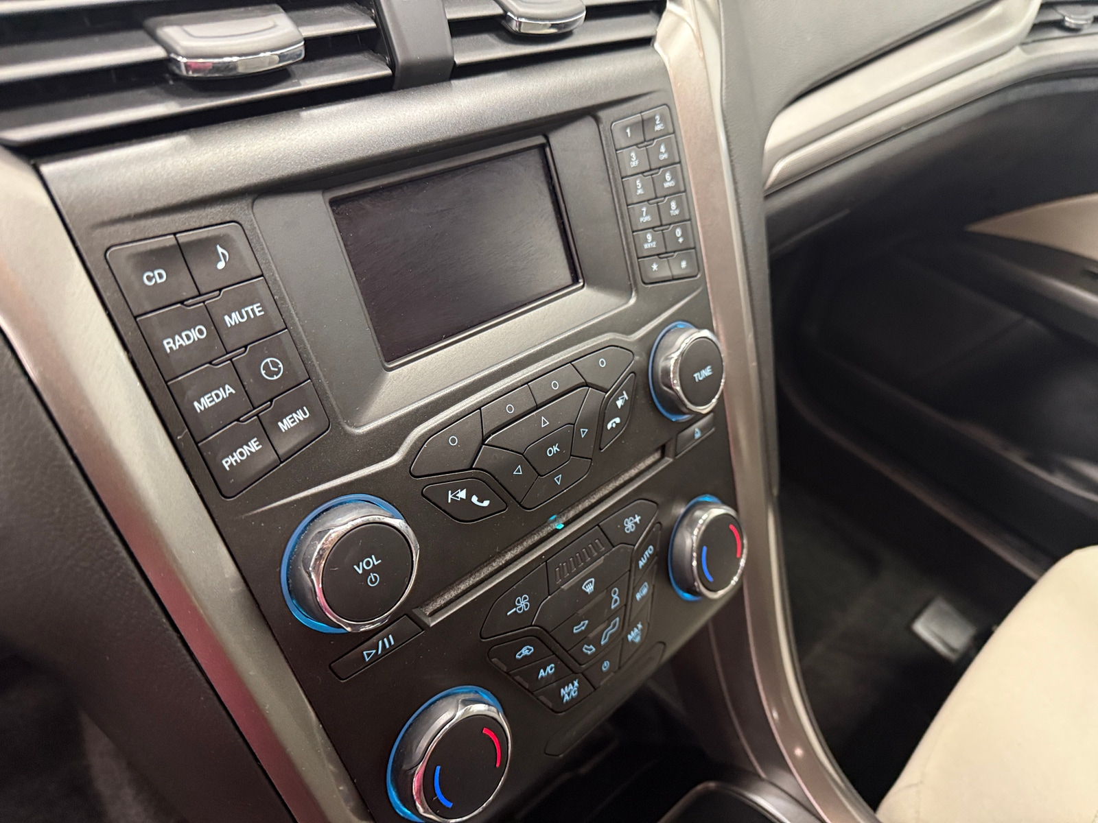 Thumbnail: 2018 Ford Fusion - 4