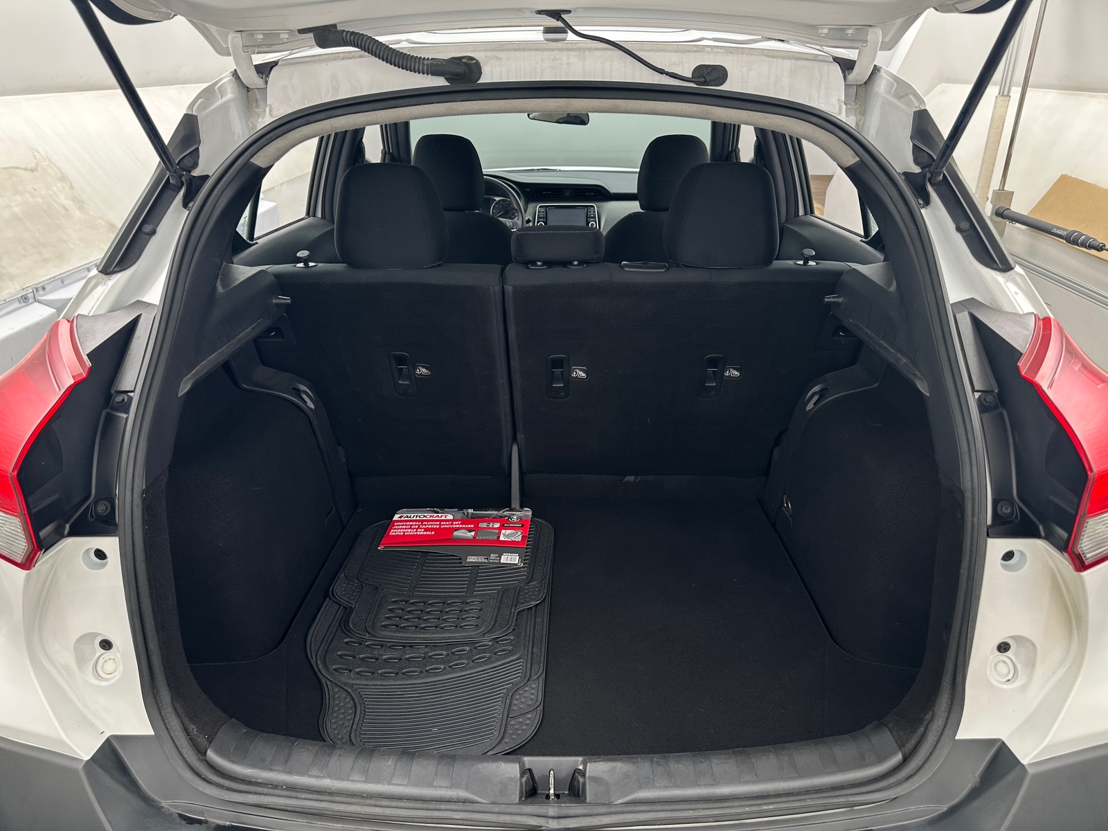 Thumbnail: 2018 Nissan Kicks - 7