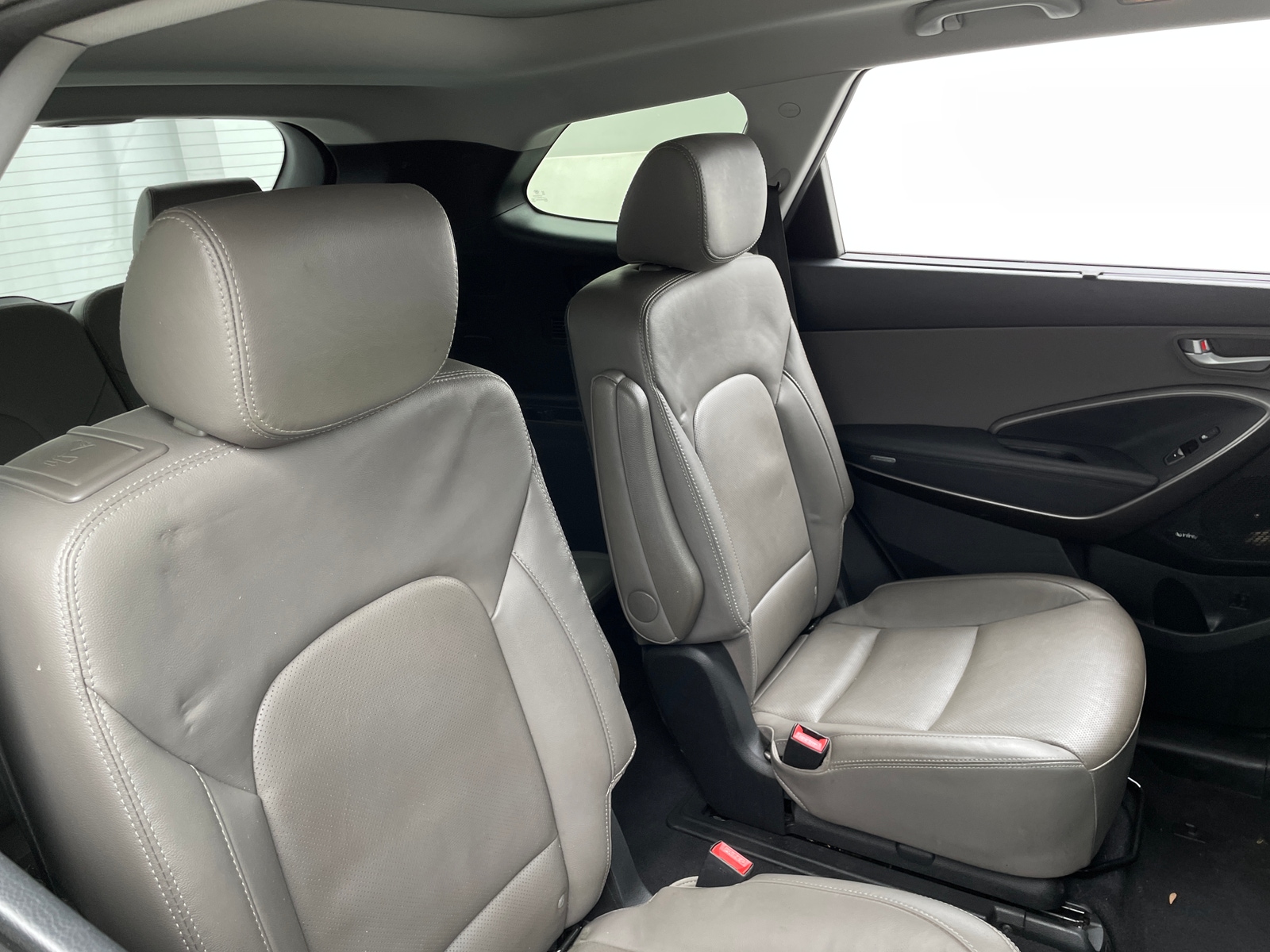 Thumbnail: 2017 Hyundai Santa Fe - 5