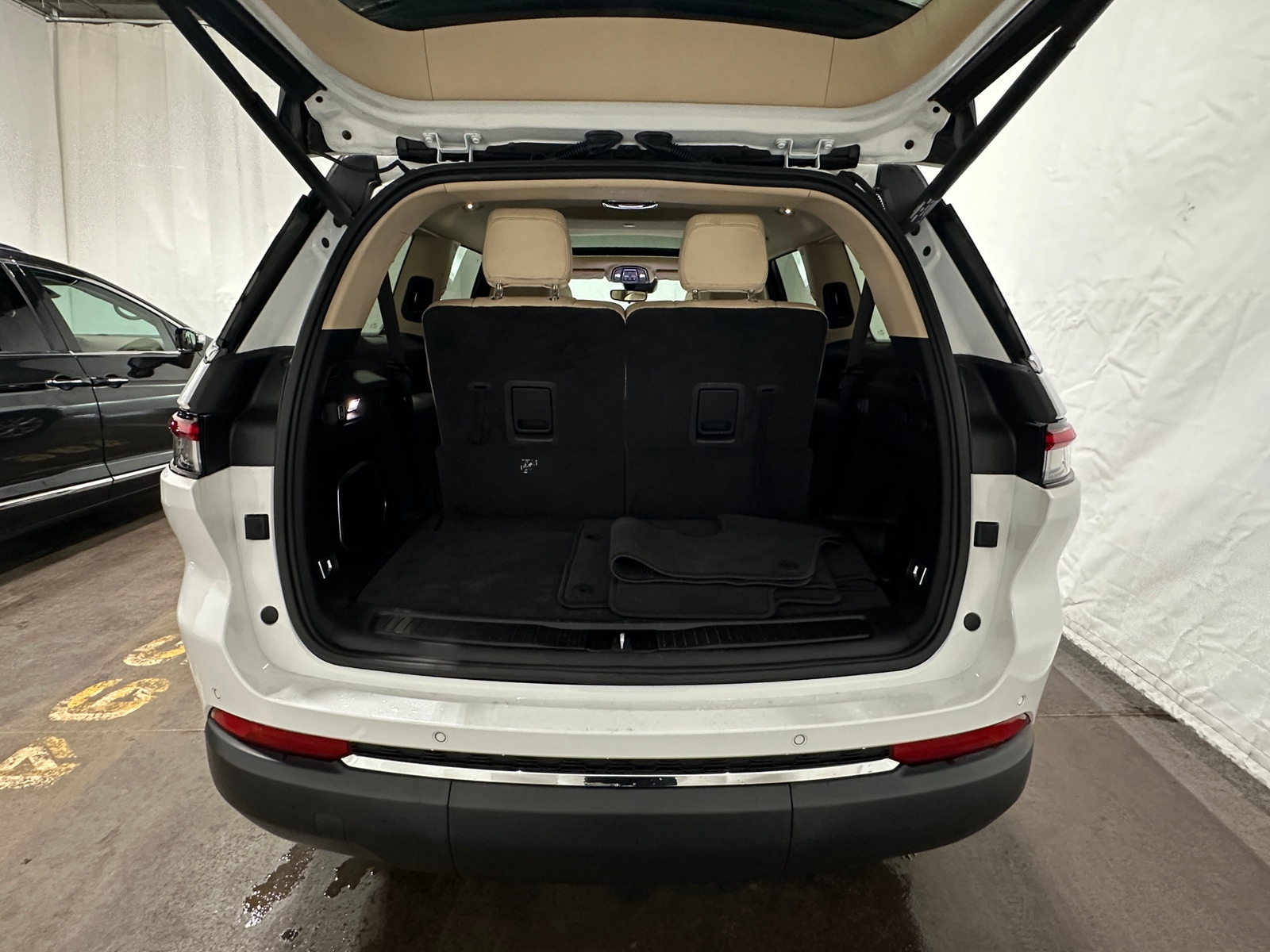 Thumbnail: 2021 Jeep Grand Cherokee L - 6