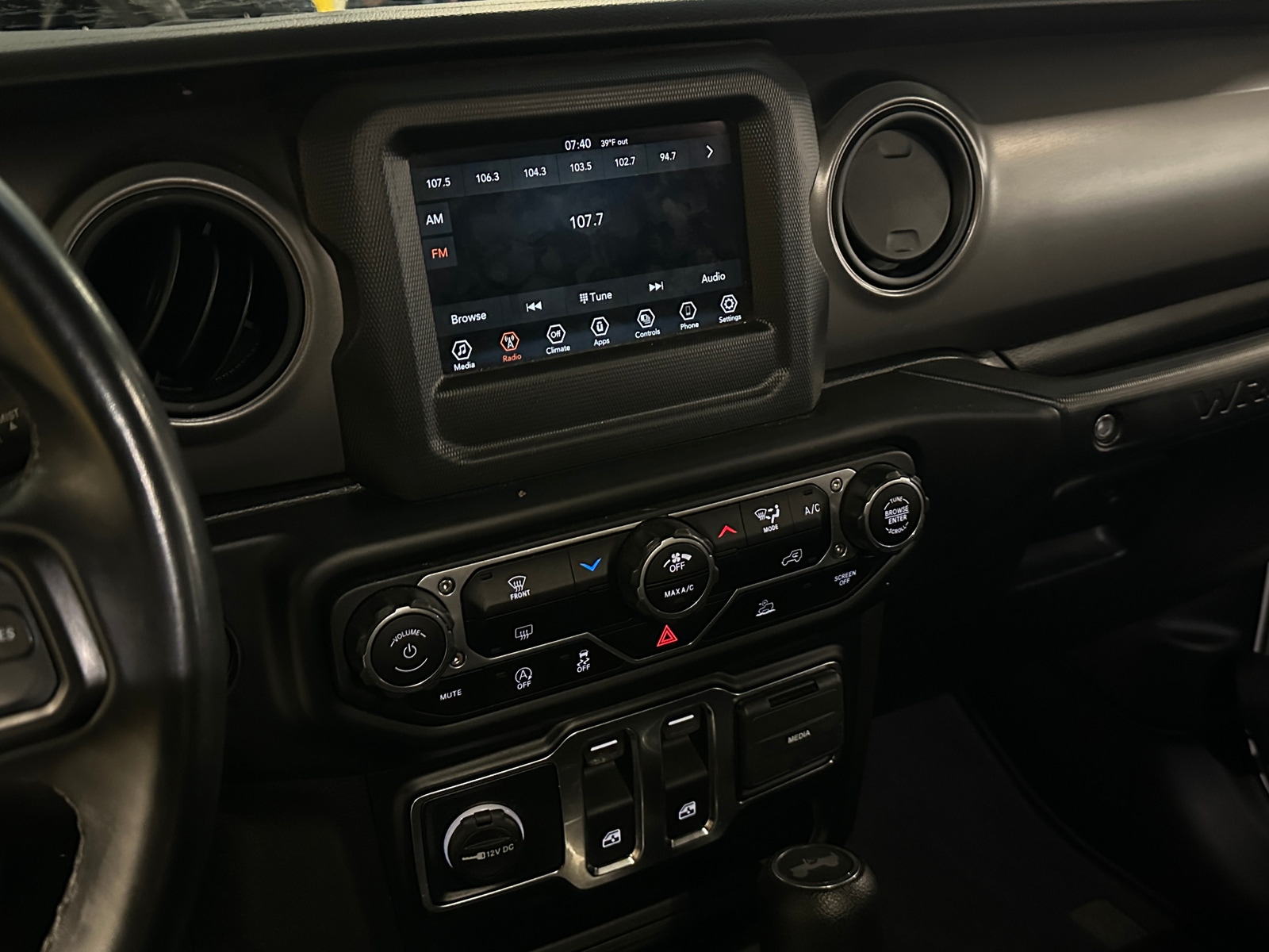 Thumbnail: 2022 Jeep Wrangler - 4