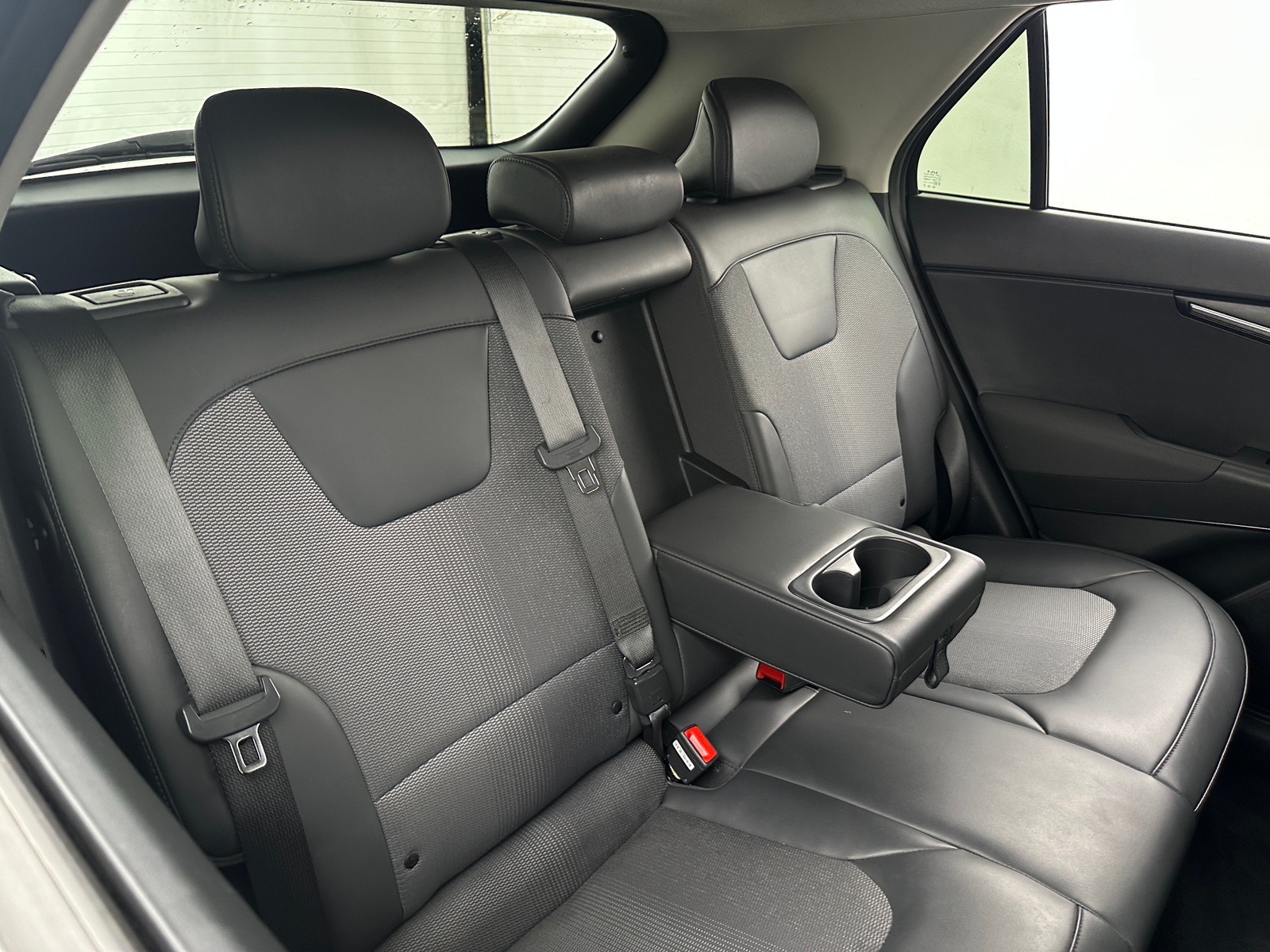 Thumbnail: 2023 Kia Niro - 5