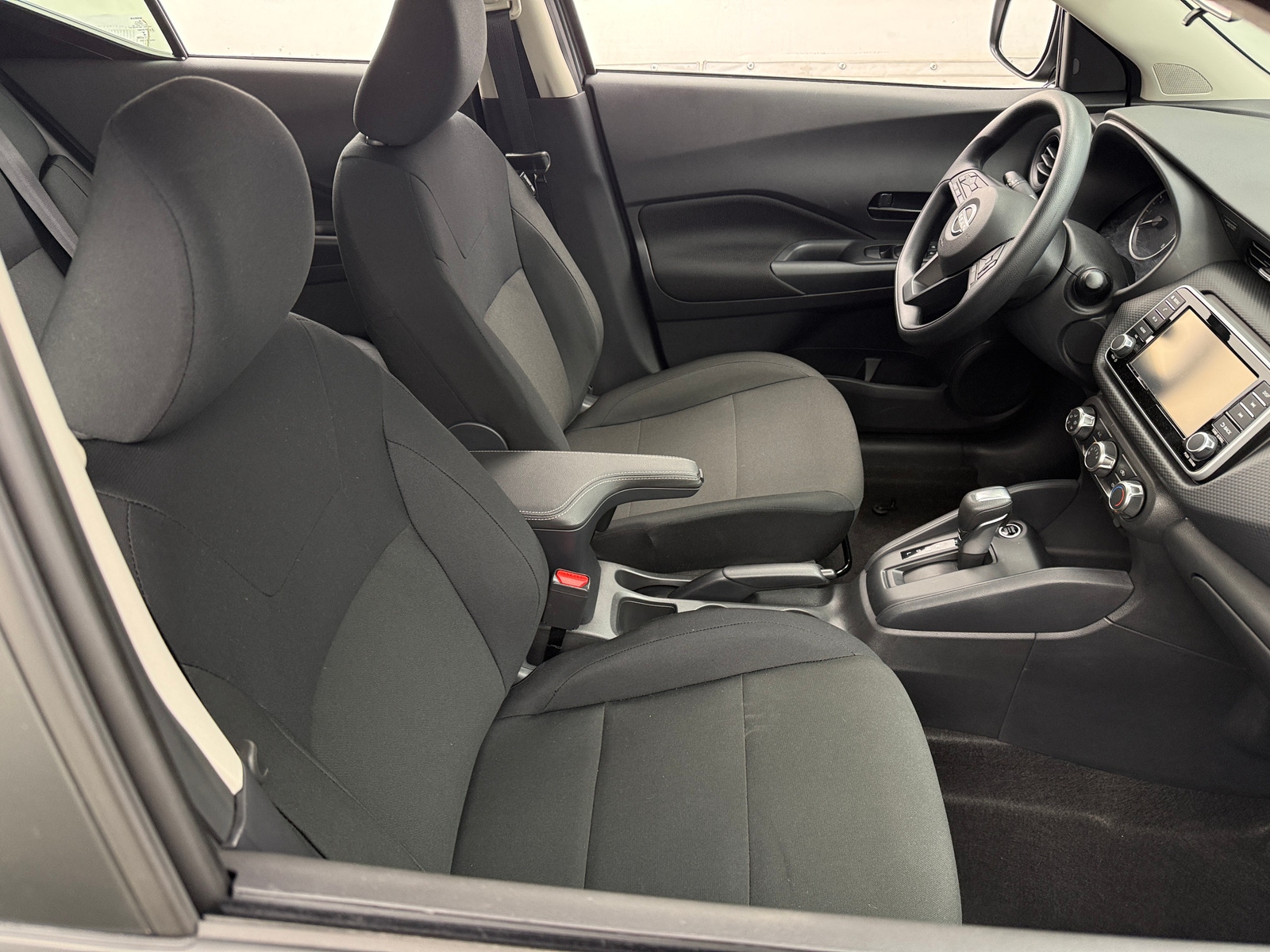 Thumbnail: 2025 Nissan Kicks - 2