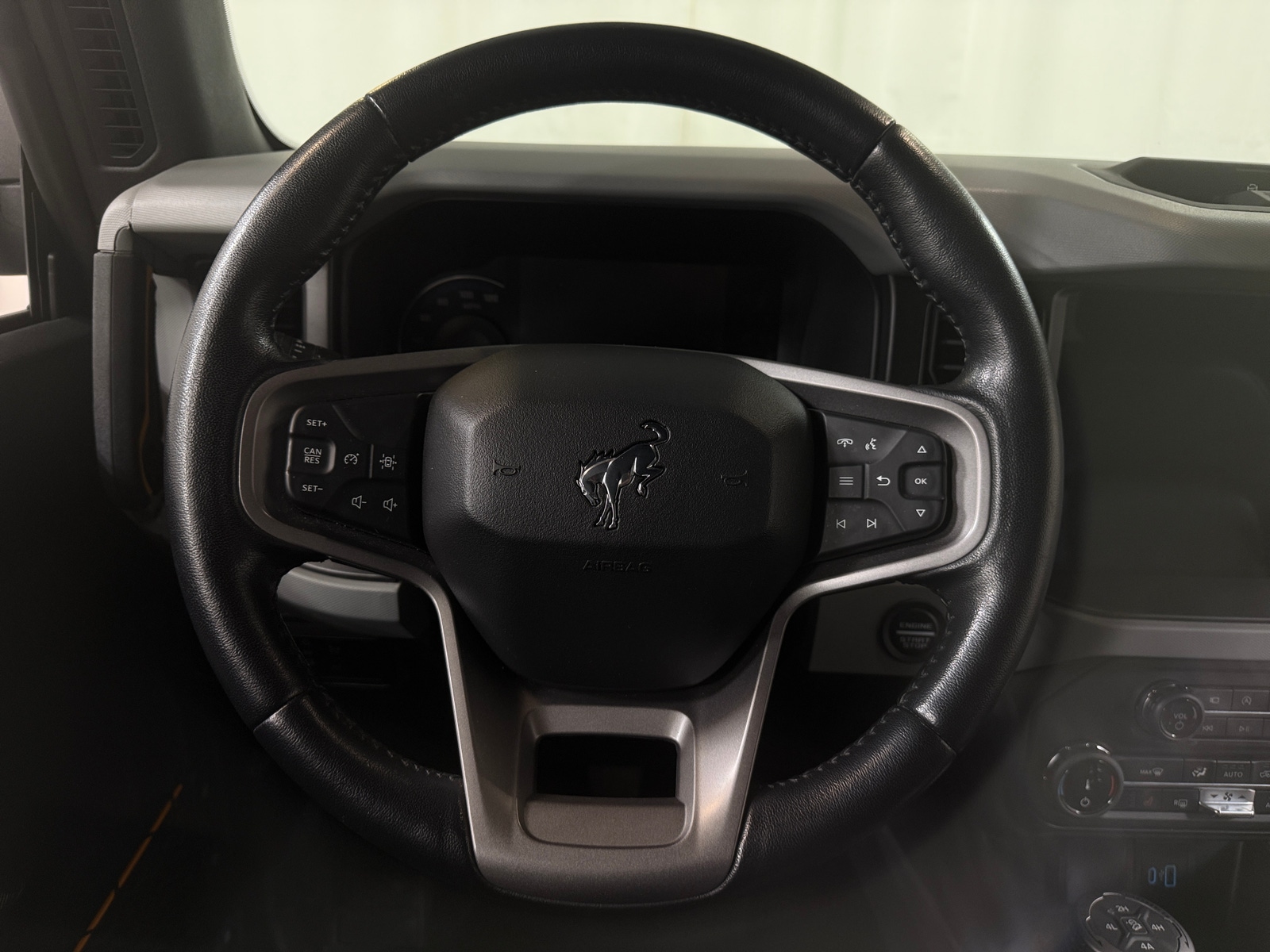 Thumbnail: 2022 Ford Bronco - 5