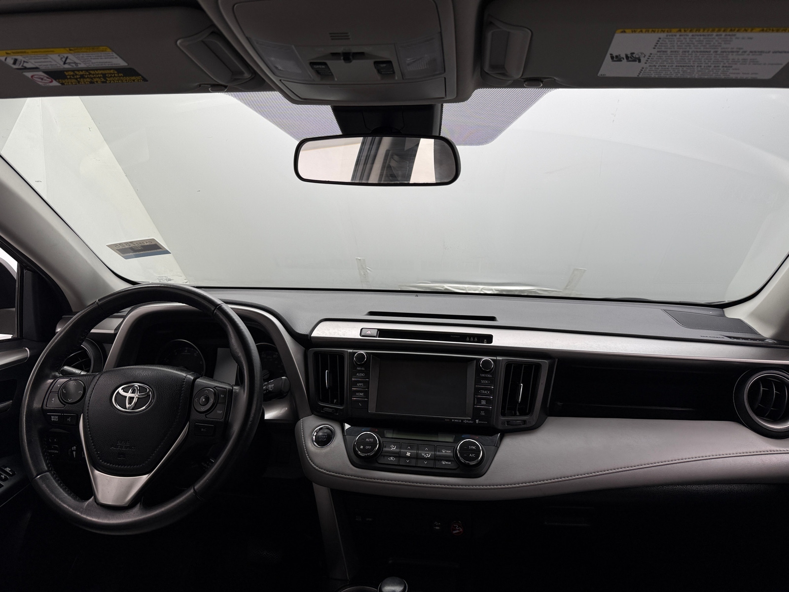 Thumbnail: 2018 Toyota RAV4 - 3