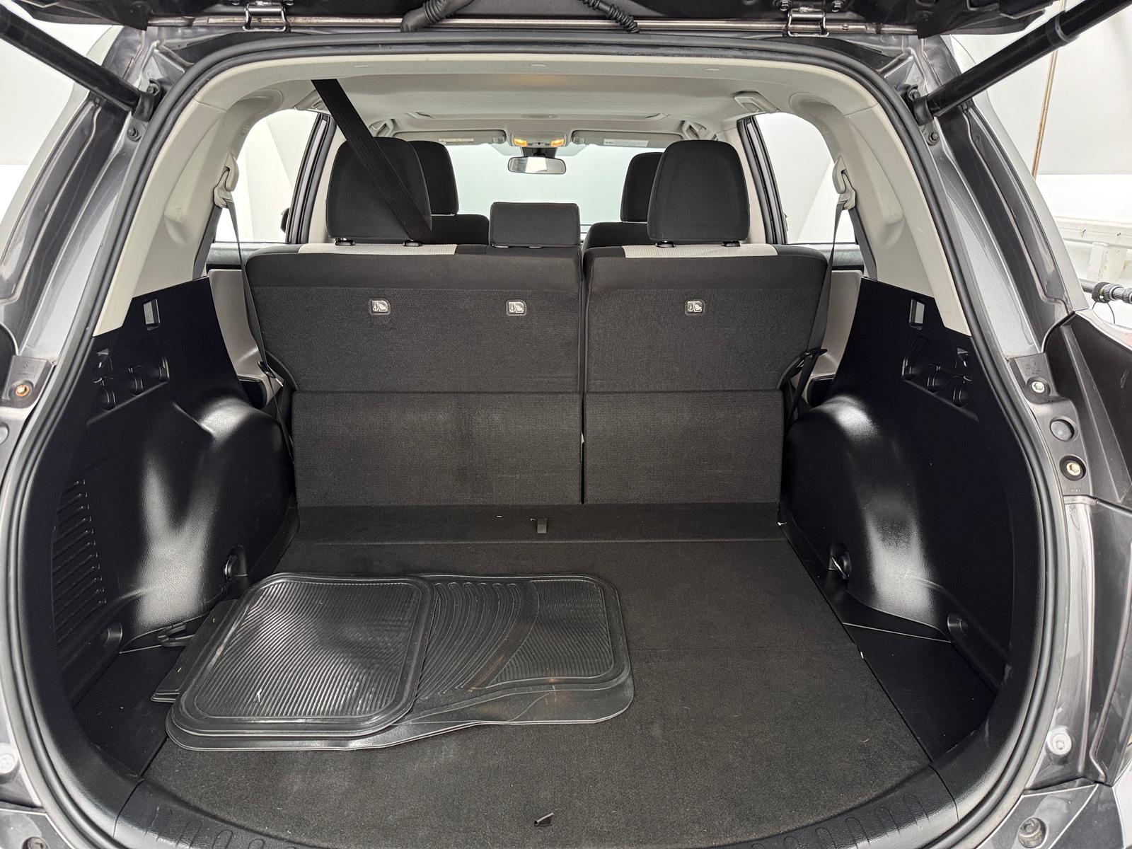 Thumbnail: 2018 Toyota RAV4 - 7