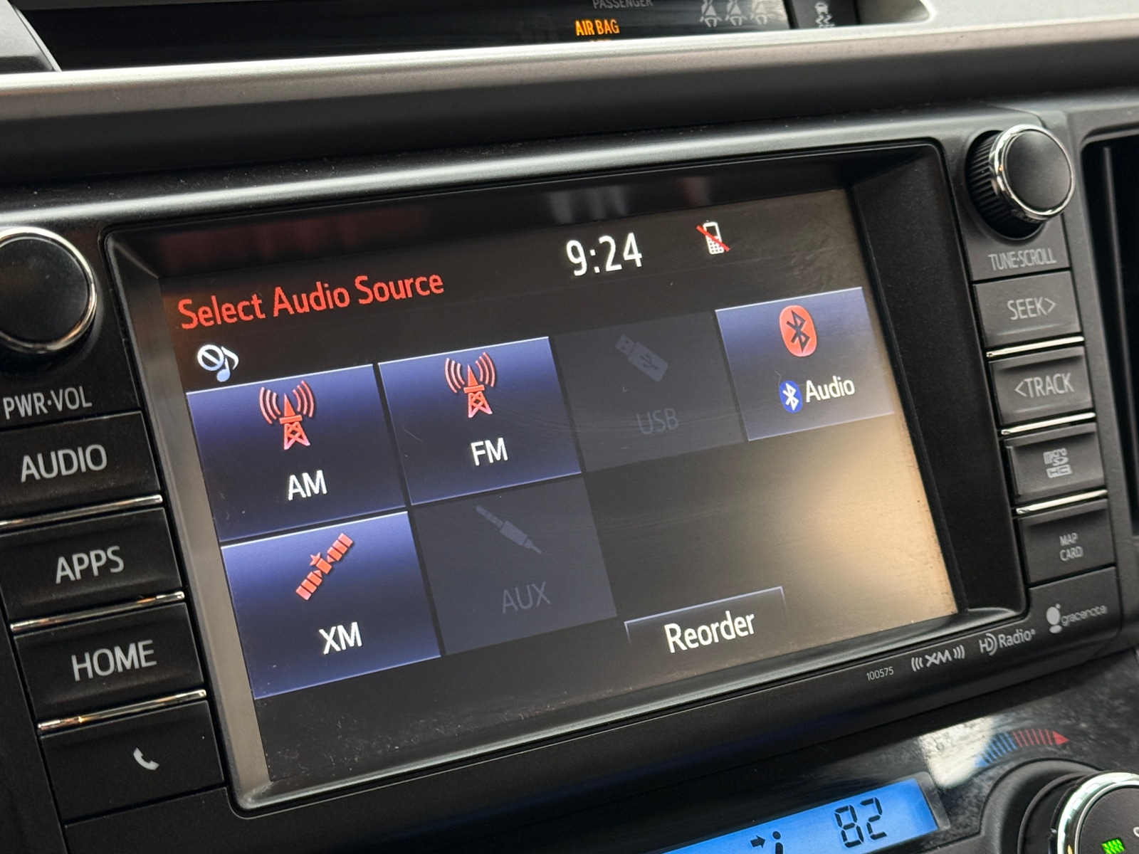 Thumbnail: 2018 Toyota RAV4 - 4