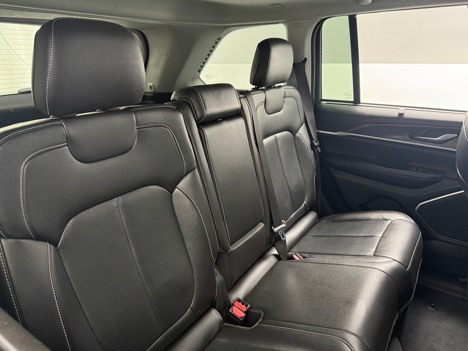 Thumbnail: 2022 Jeep Grand Cherokee - 5