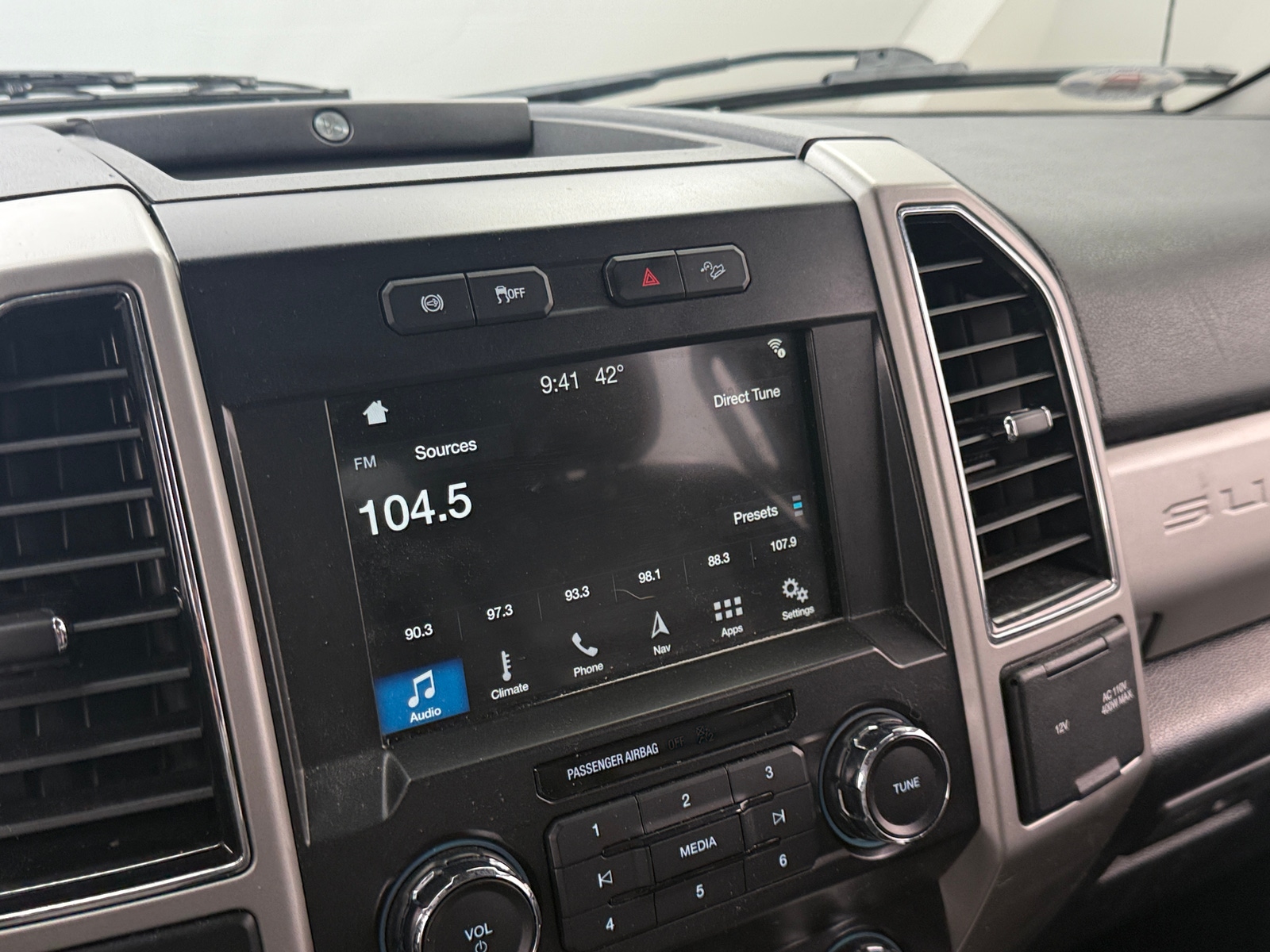 Thumbnail: 2019 Ford Econoline - 4