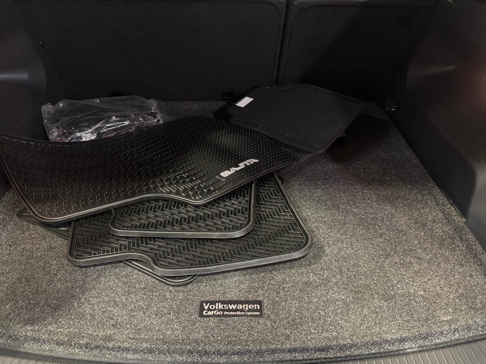 Thumbnail: 2022 Volkswagen Atlas - 6