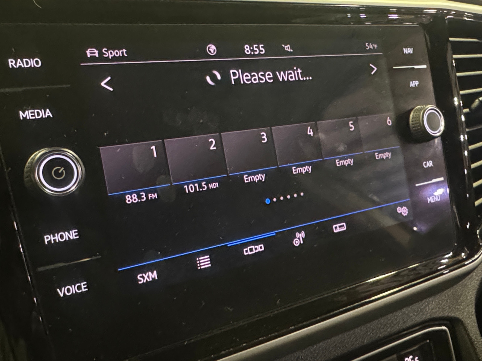 Thumbnail: 2022 Volkswagen Atlas - 3