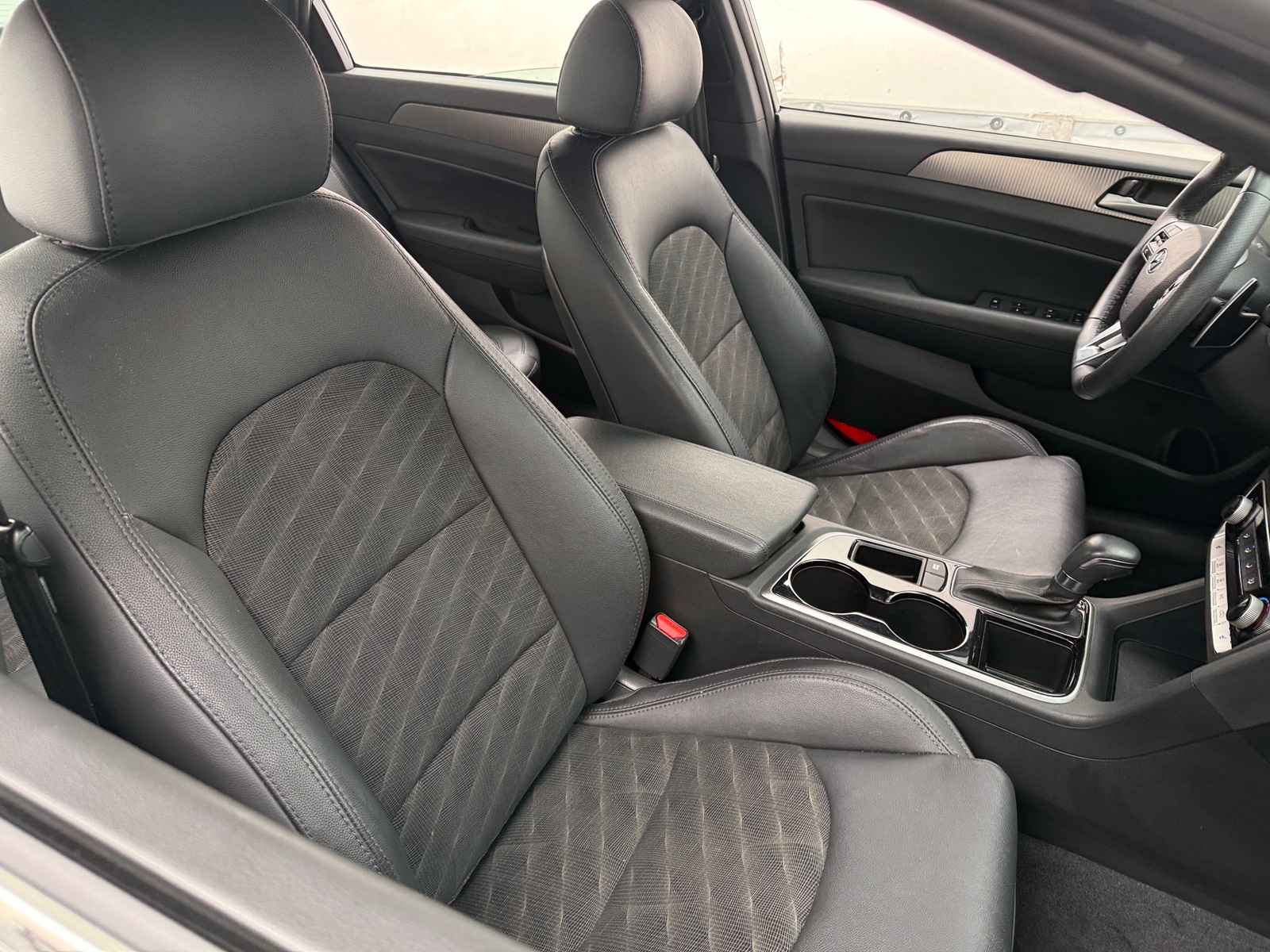 Thumbnail: 2018 Hyundai Sonata - 2