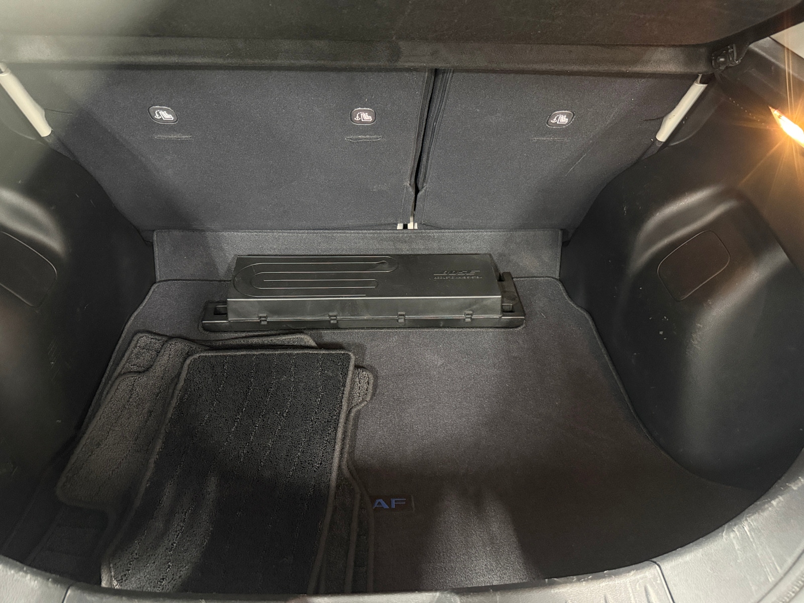 Thumbnail: 2020 Nissan Leaf - 6