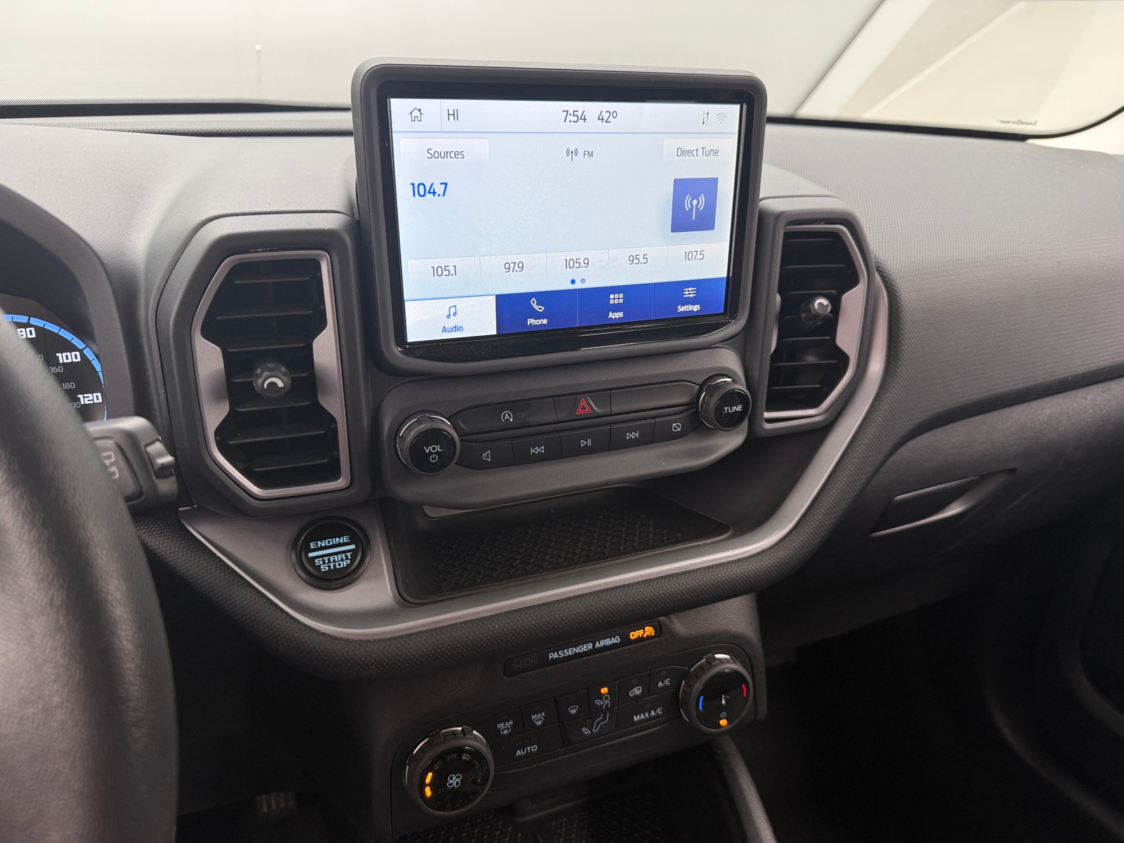 Thumbnail: 2022 Ford Bronco Sport - 4