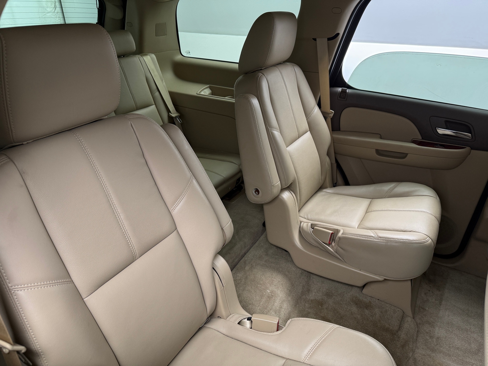 Thumbnail: 2014 Chevrolet Tahoe - 5