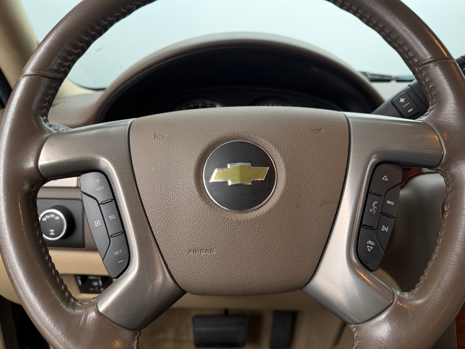 Thumbnail: 2014 Chevrolet Tahoe - 4