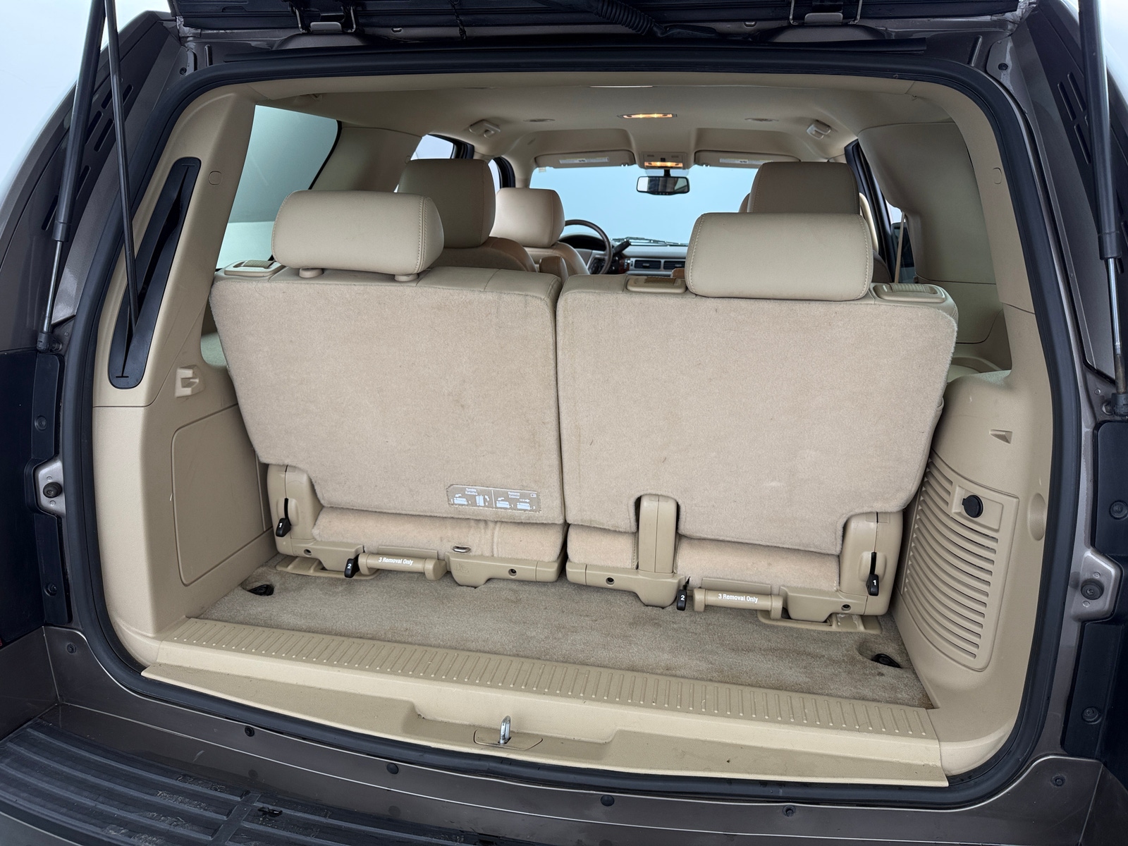 Thumbnail: 2014 Chevrolet Tahoe - 6