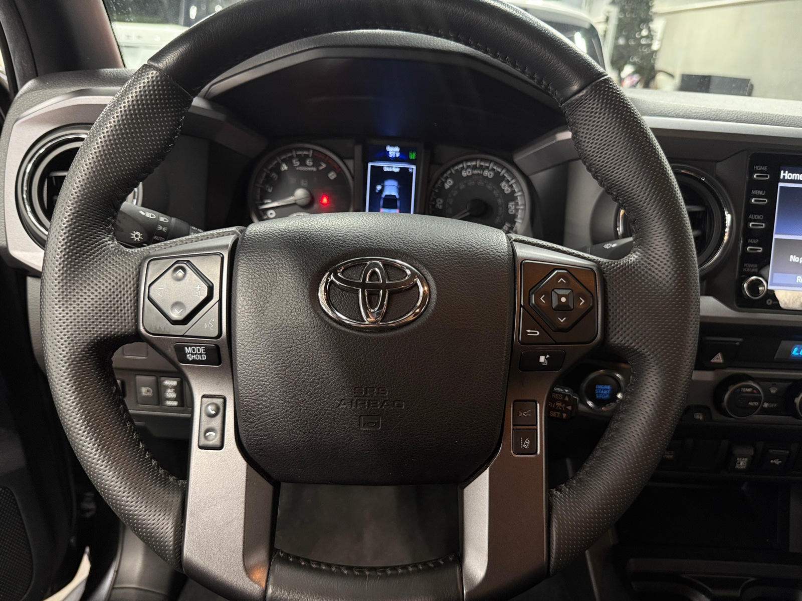 Thumbnail: 2022 Toyota Tacoma - 5