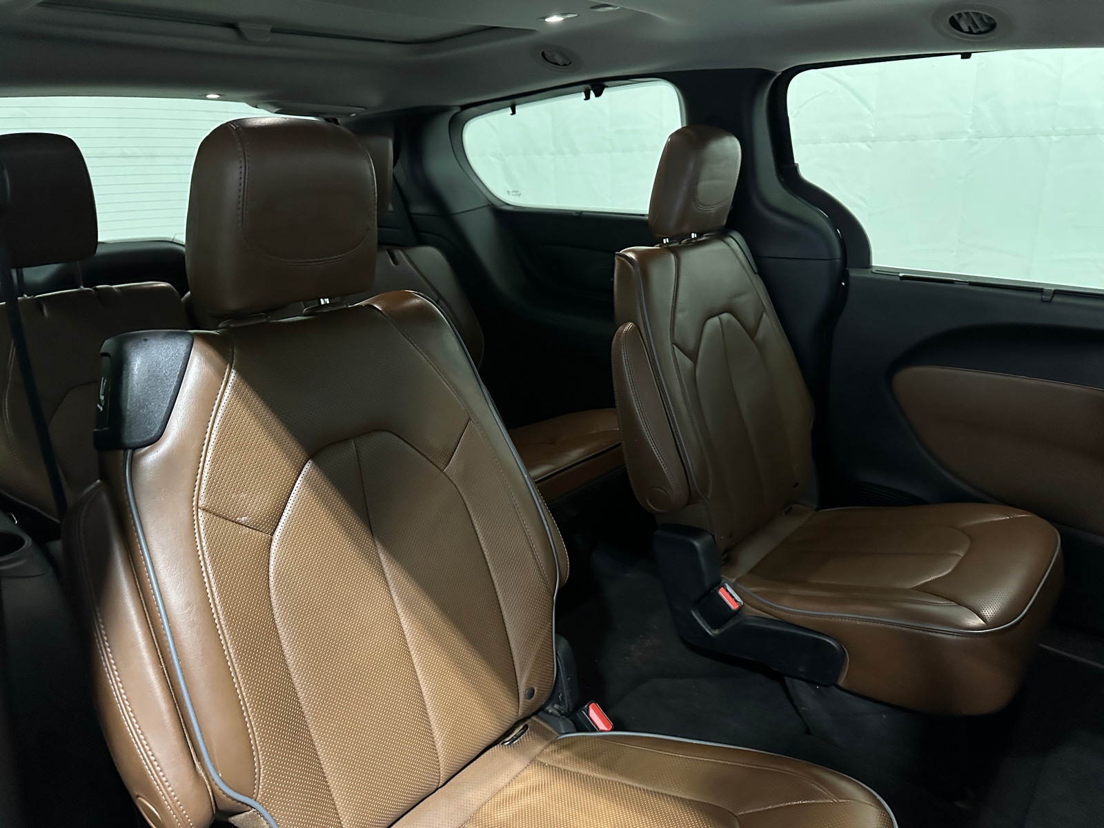 Thumbnail: 2017 Chrysler Pacifica - 5