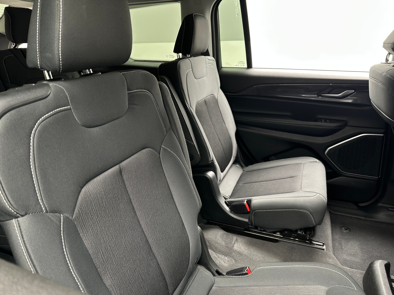 Thumbnail: 2021 Jeep Grand Cherokee L - 6