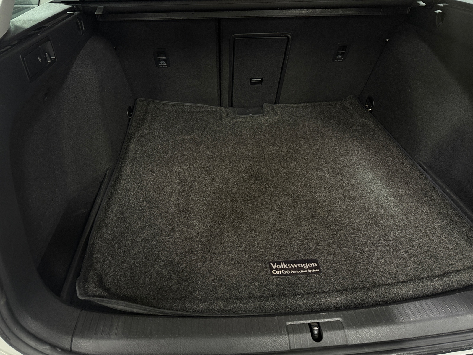 Thumbnail: 2018 Volkswagen e-Golf - 7