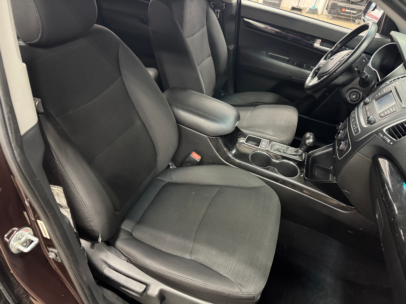 Thumbnail: 2015 Kia Sorento - 2