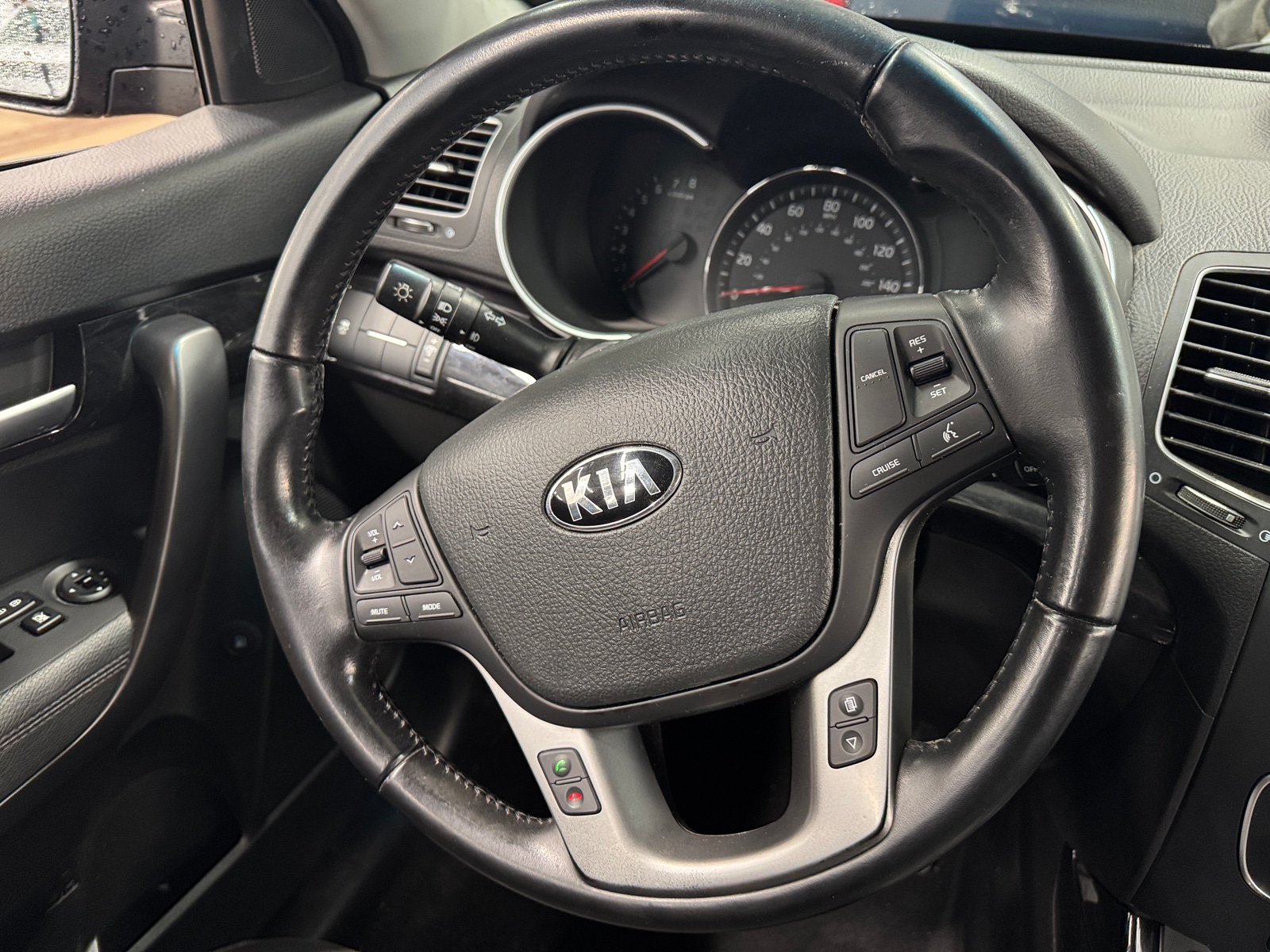 Thumbnail: 2015 Kia Sorento - 5