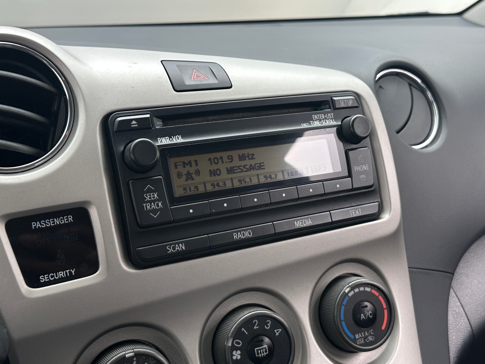 Thumbnail: 2013 Toyota Matrix - 3