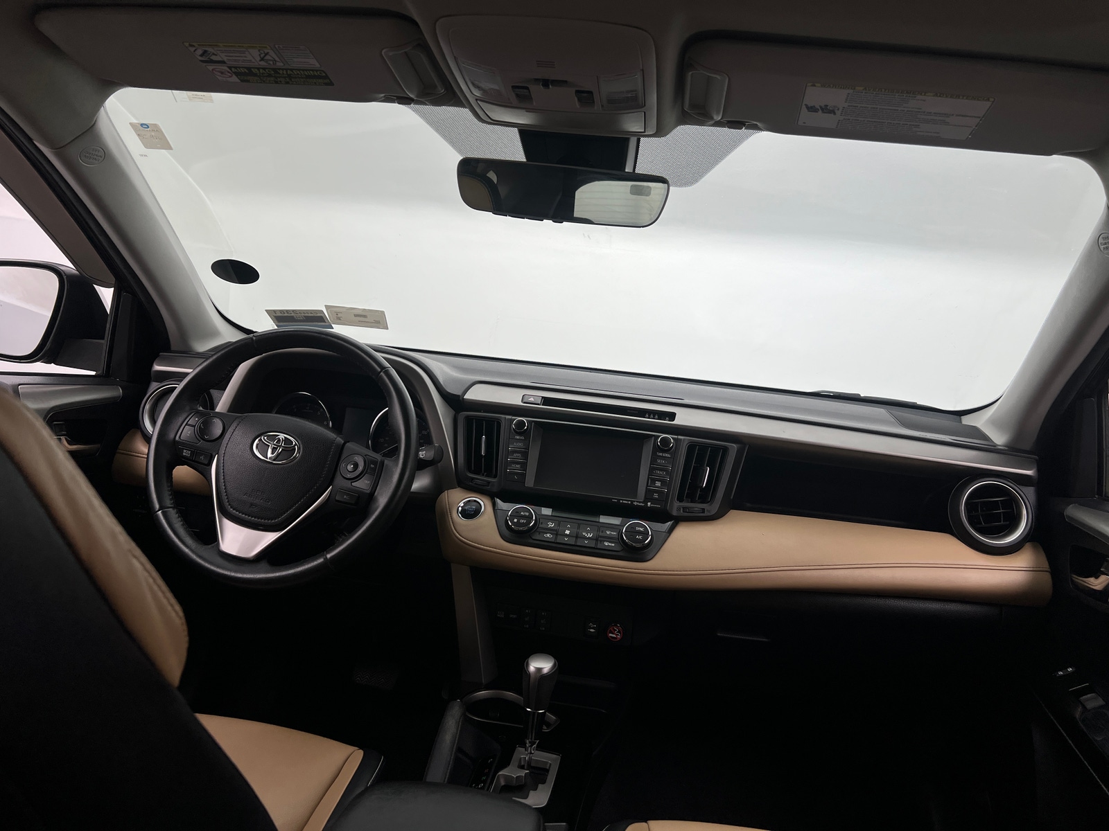 Thumbnail: 2017 Toyota RAV4 - 2