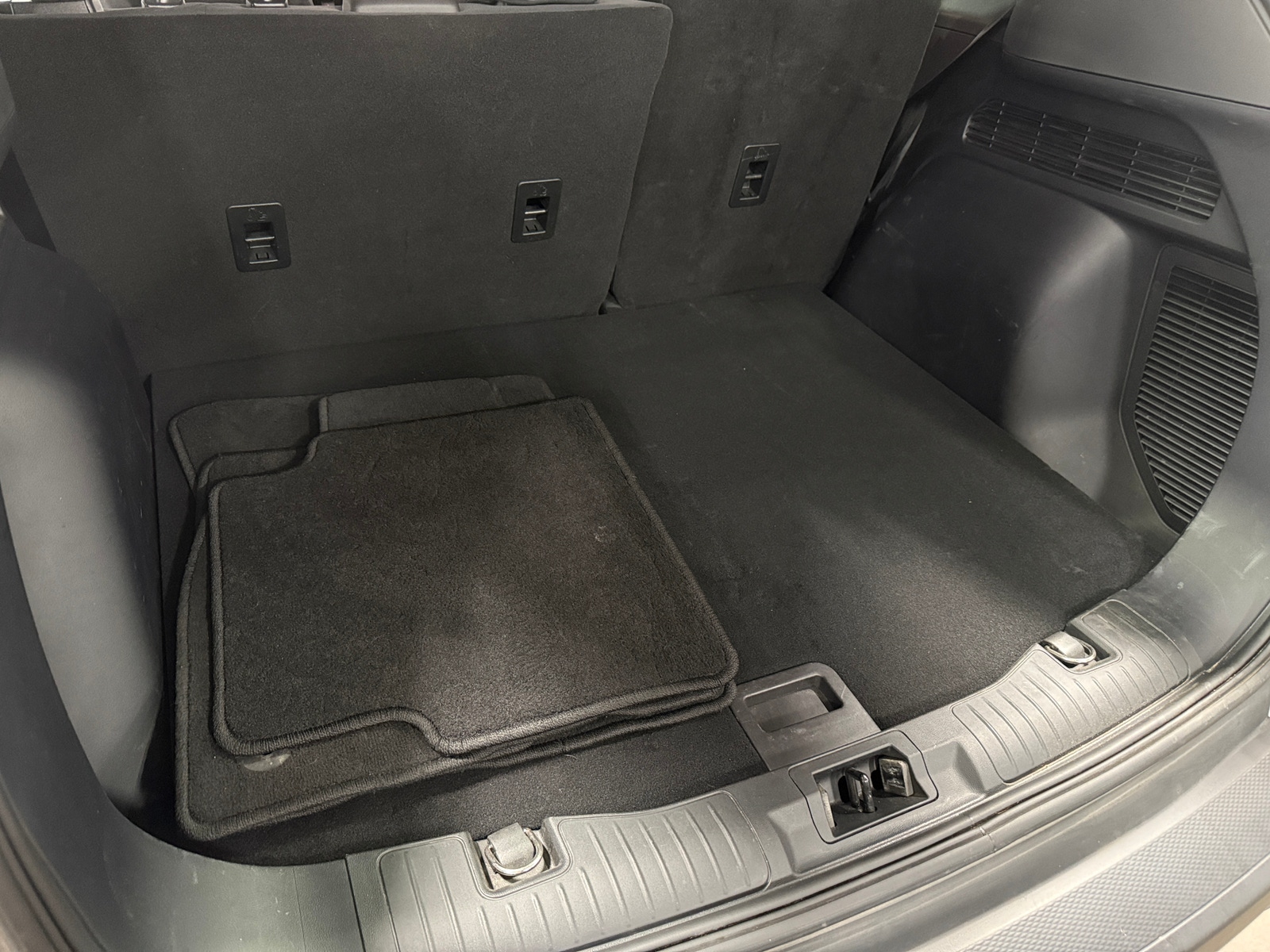 Thumbnail: 2022 Ford Escape - 7