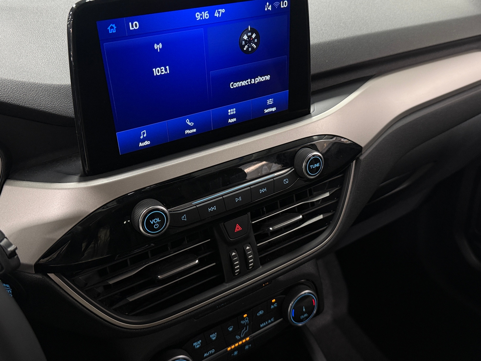 Thumbnail: 2022 Ford Escape - 4