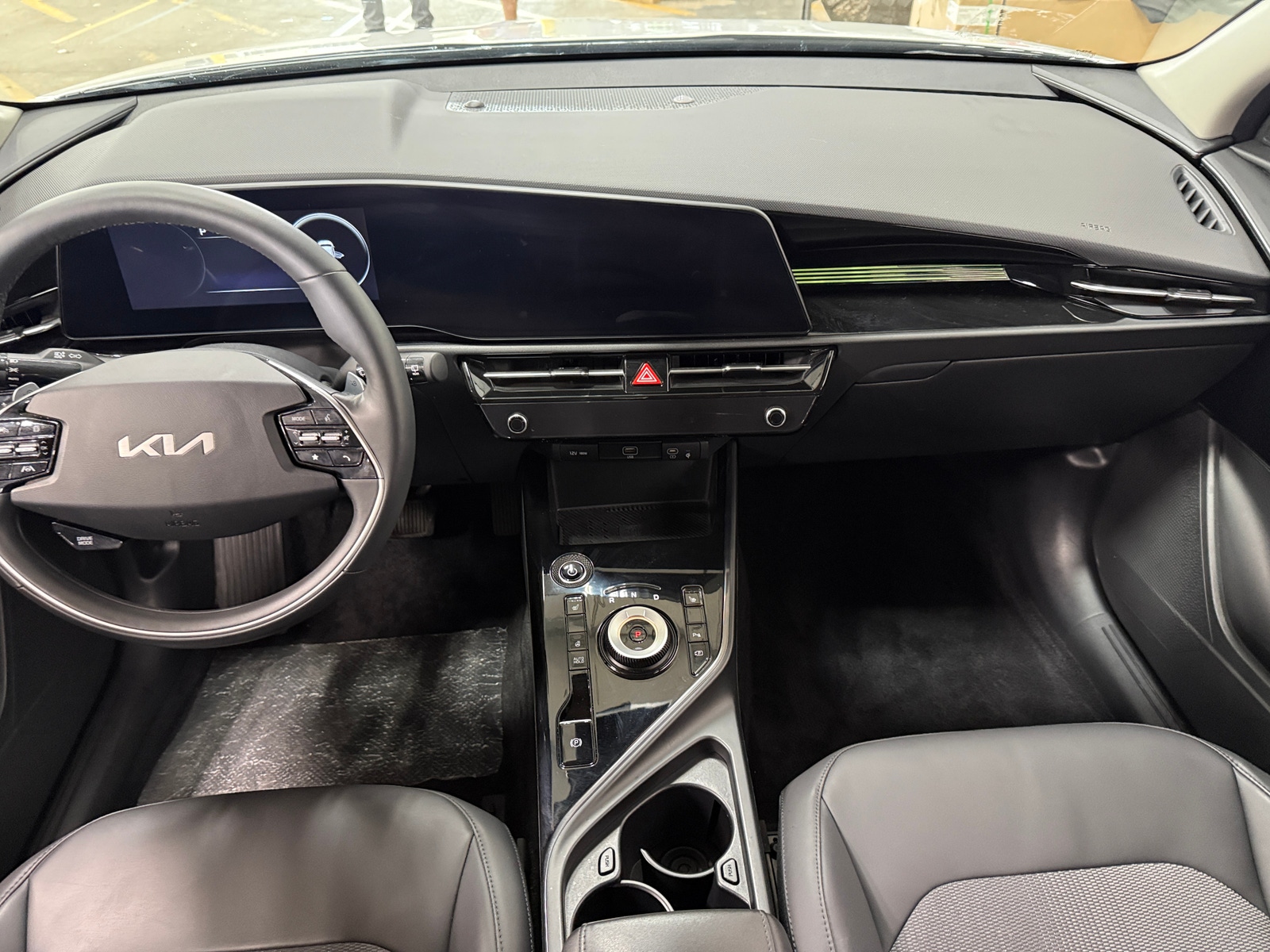 Thumbnail: 2023 Kia Niro - 2