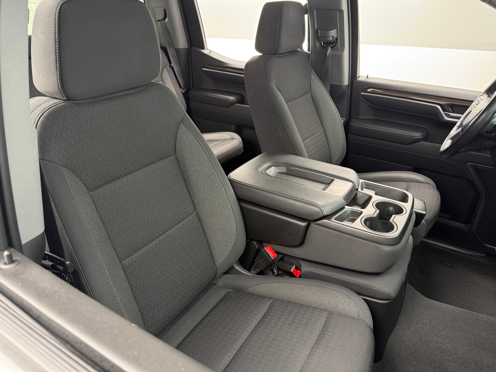 Thumbnail: 2022 Chevrolet Silverado 1500 - 2