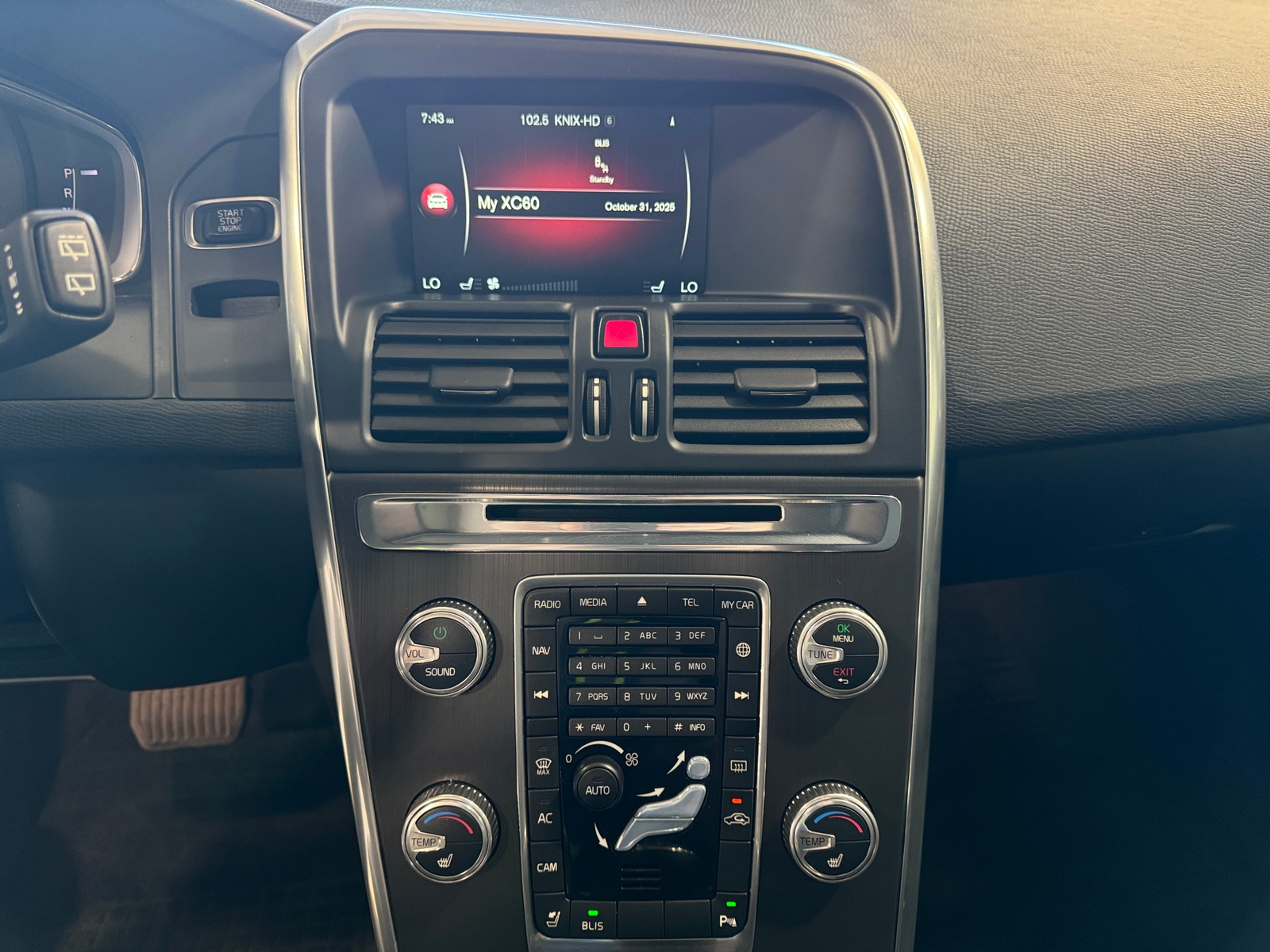 Thumbnail: 2016 Volvo XC60 - 4