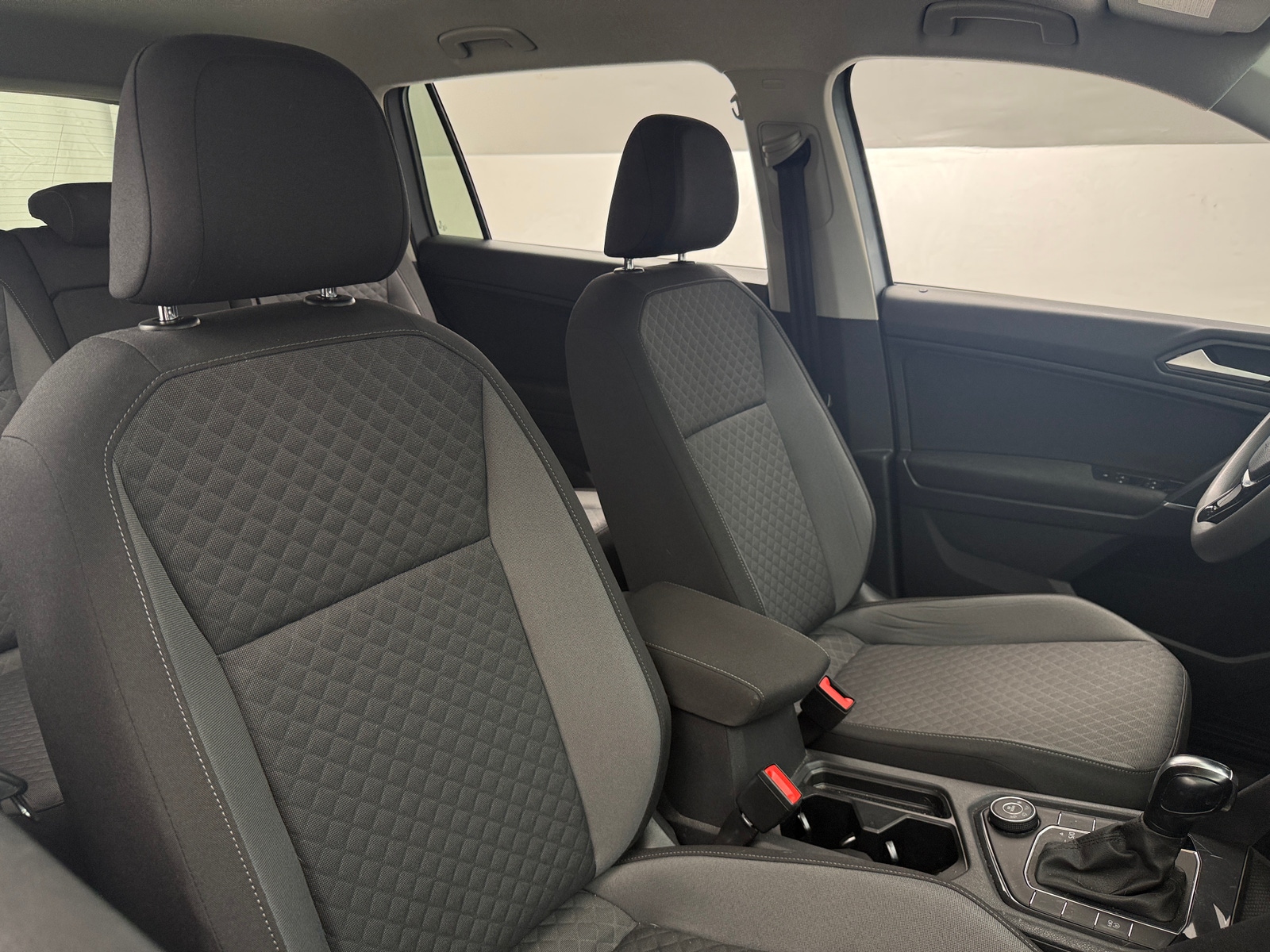 Thumbnail: 2020 Volkswagen Tiguan - 2