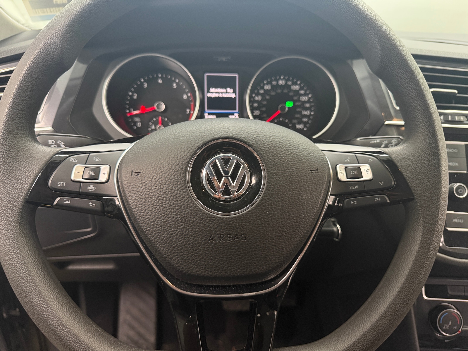 Thumbnail: 2020 Volkswagen Tiguan - 5